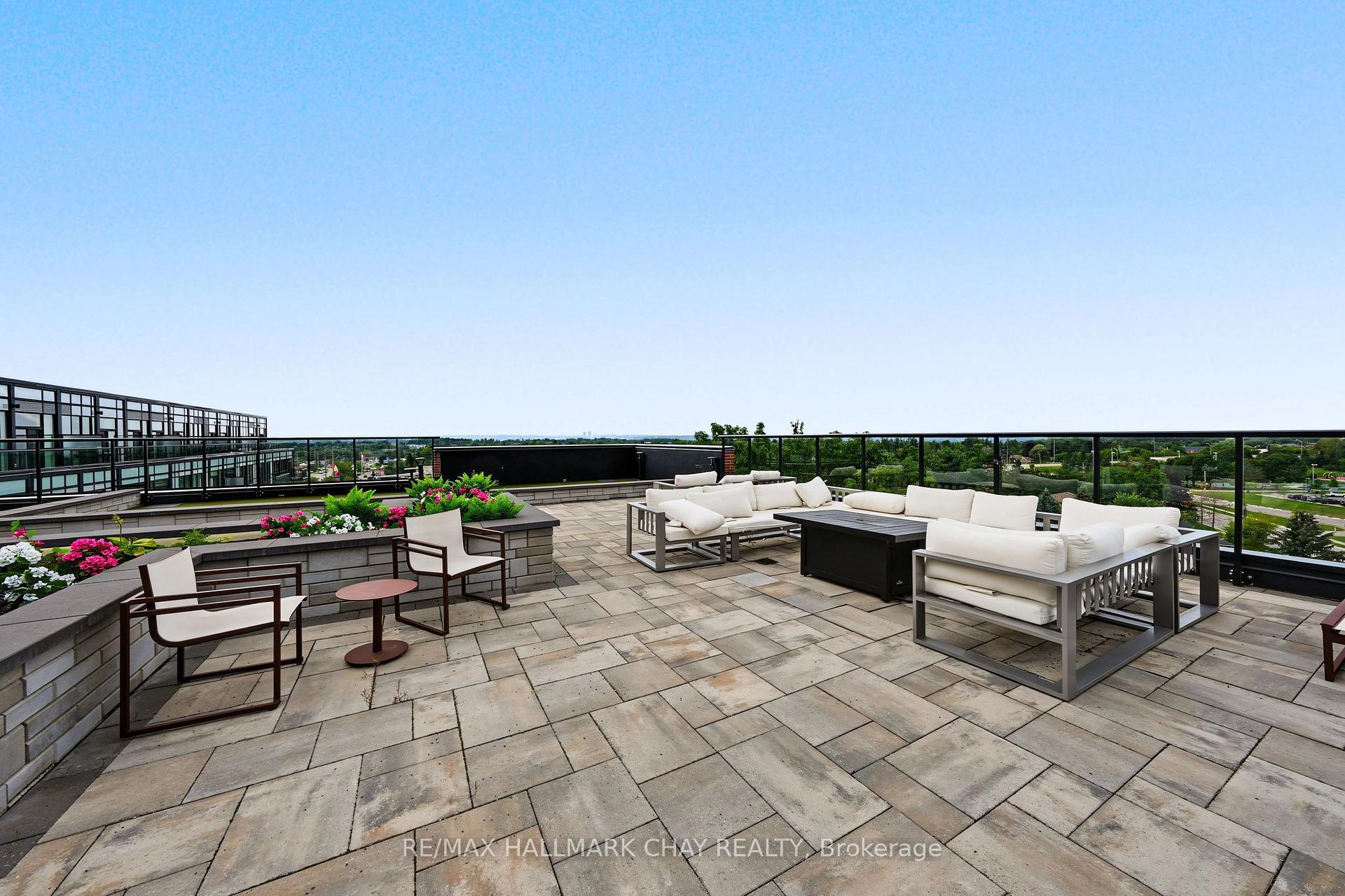 Photo 24 of Unit 418, 681 Yonge Street, Barrie, Painswick South — HOMEH