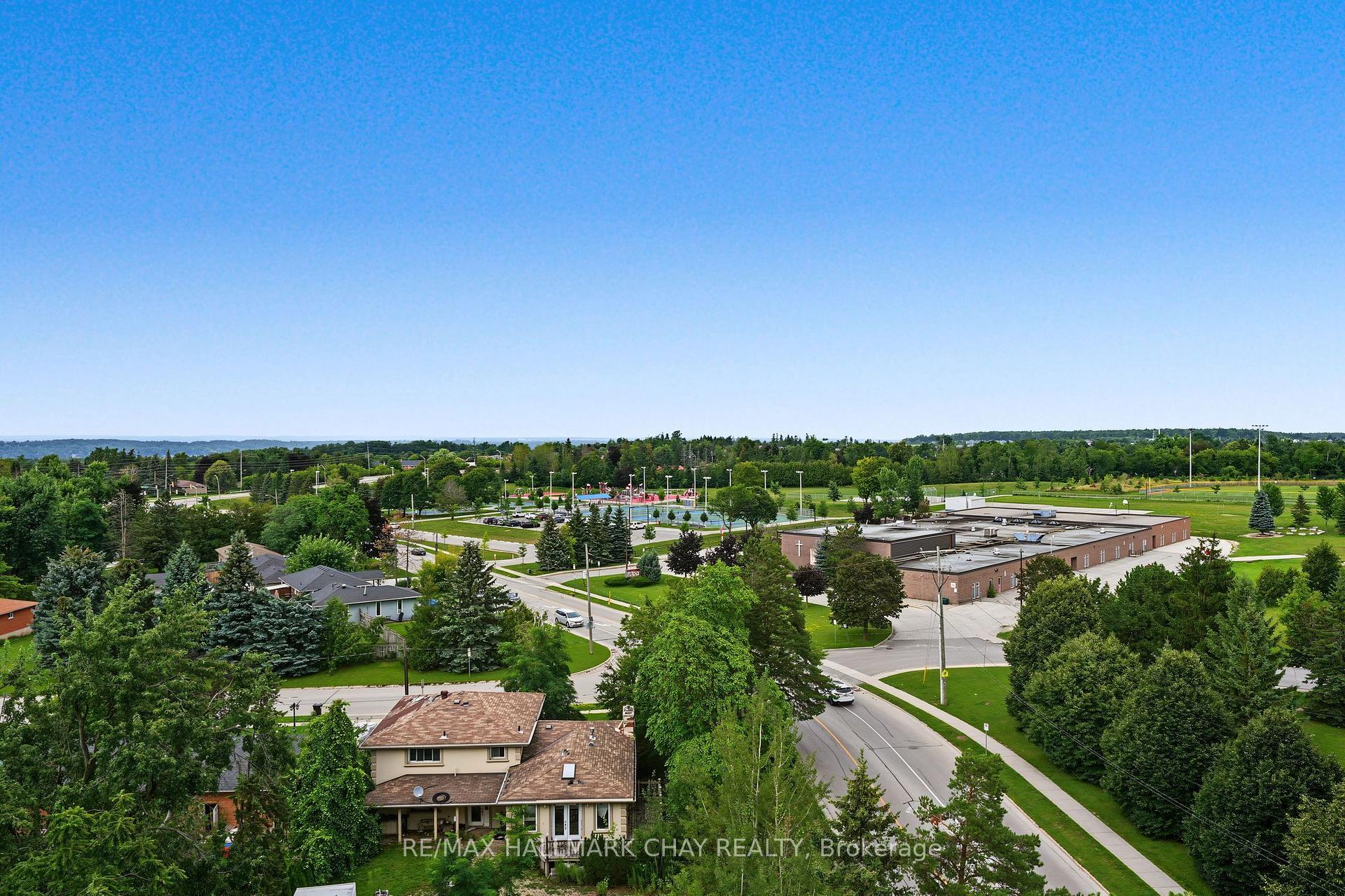 Photo 33 of Unit 418, 681 Yonge Street, Barrie, Painswick South — HOMEH