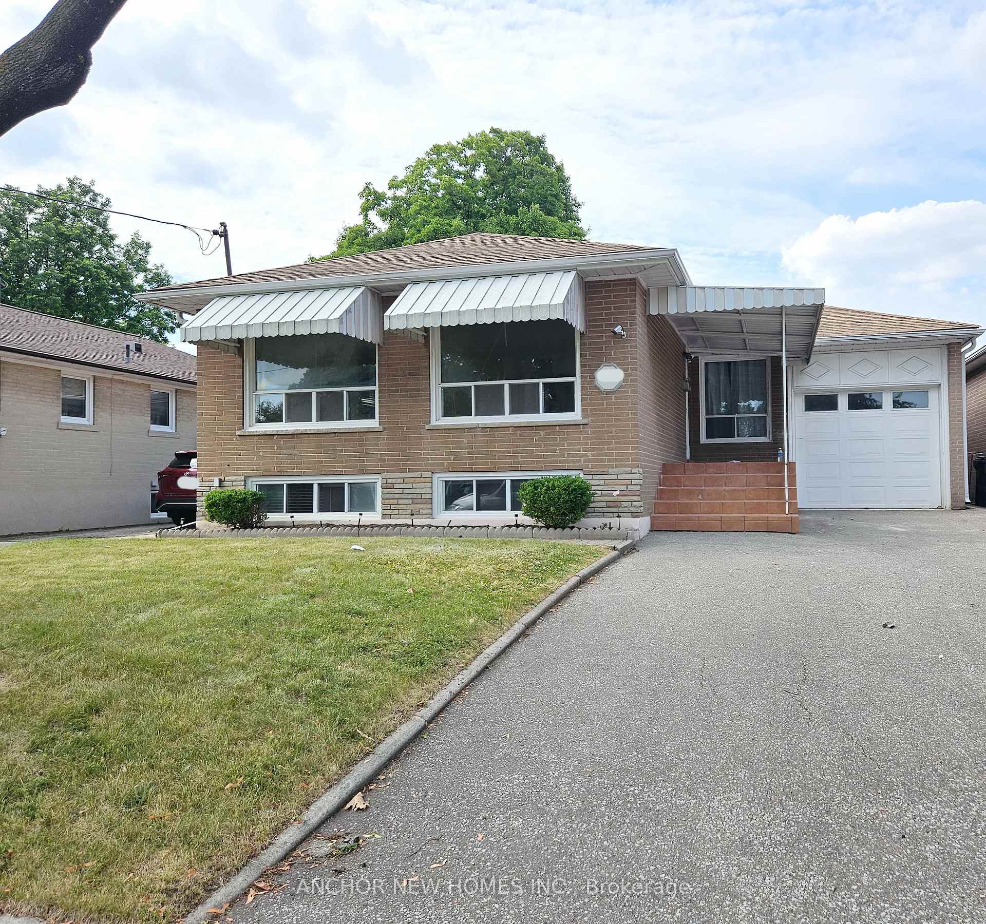 Photo 1 of 24 Fletcher Place, Etobicoke, Kingsview Village-The Westway — HOMEH