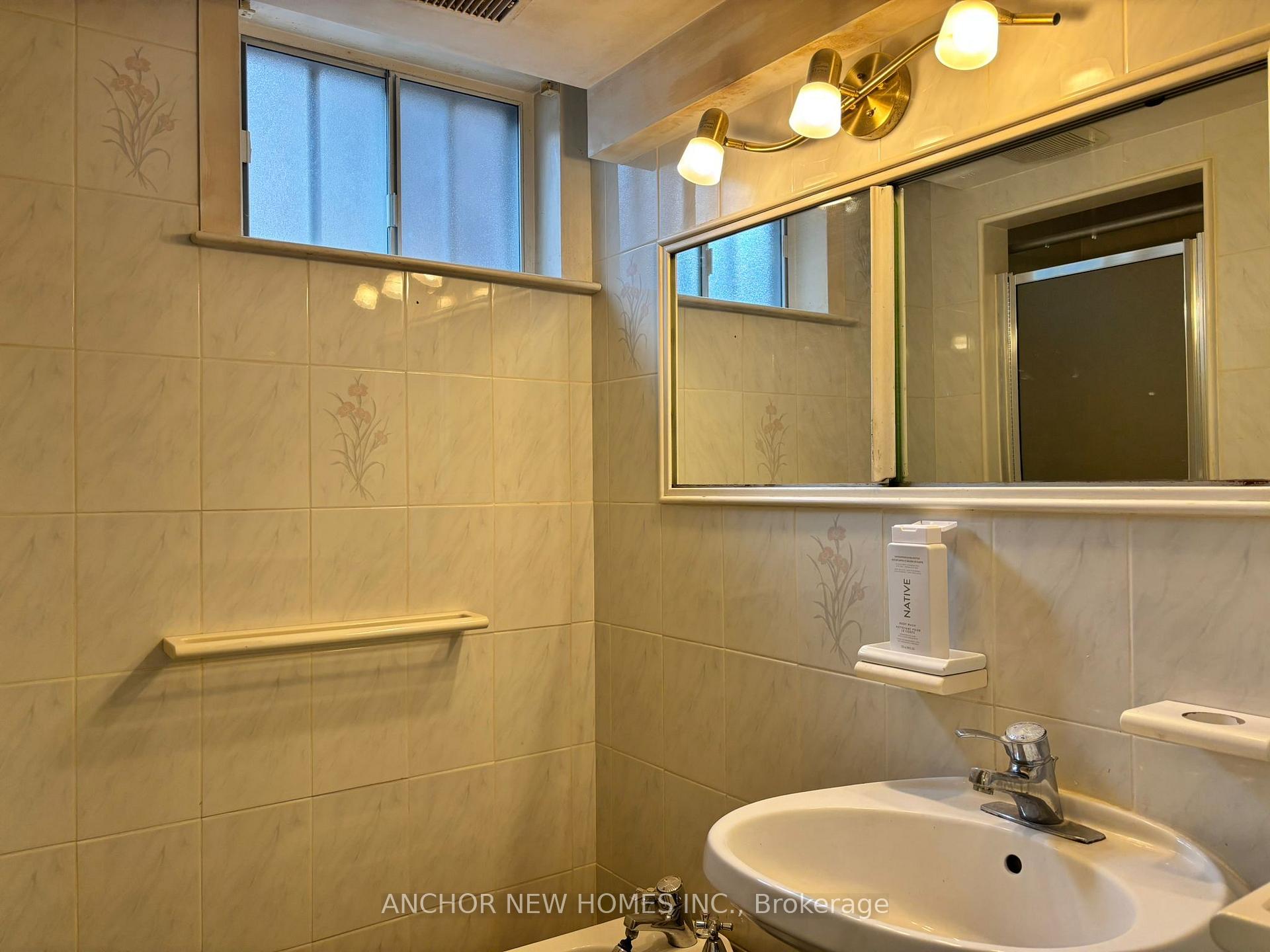 Photo 8 of 24 Fletcher Place, Etobicoke, Kingsview Village-The Westway — HOMEH
