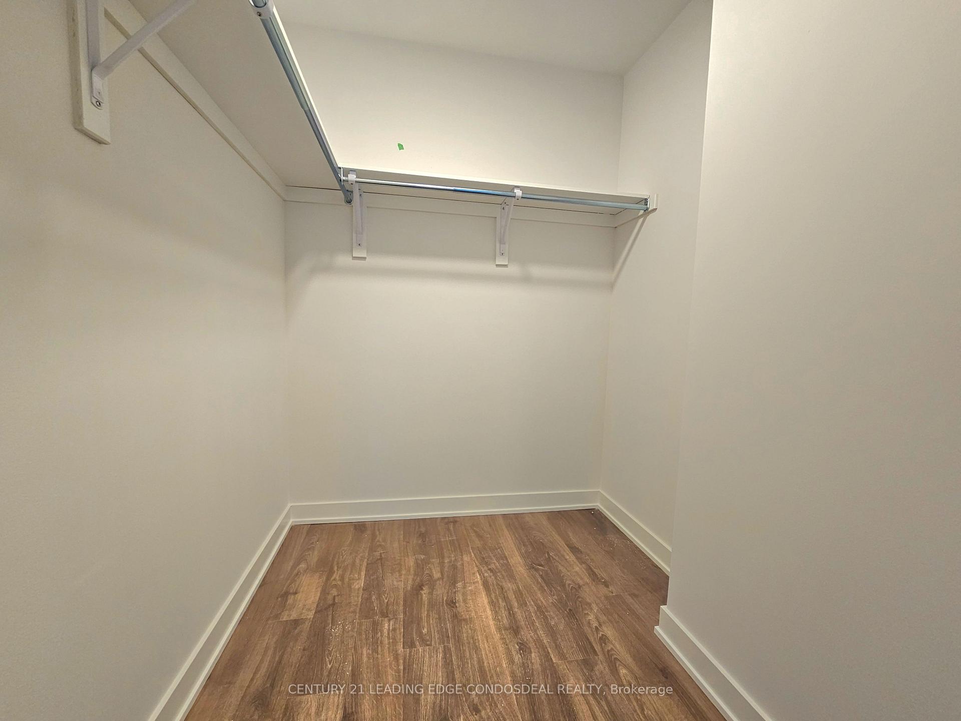 Photo 8 of Unit 419, 30 Upper Mall Way, Vaughan, Brownridge — HOMEH