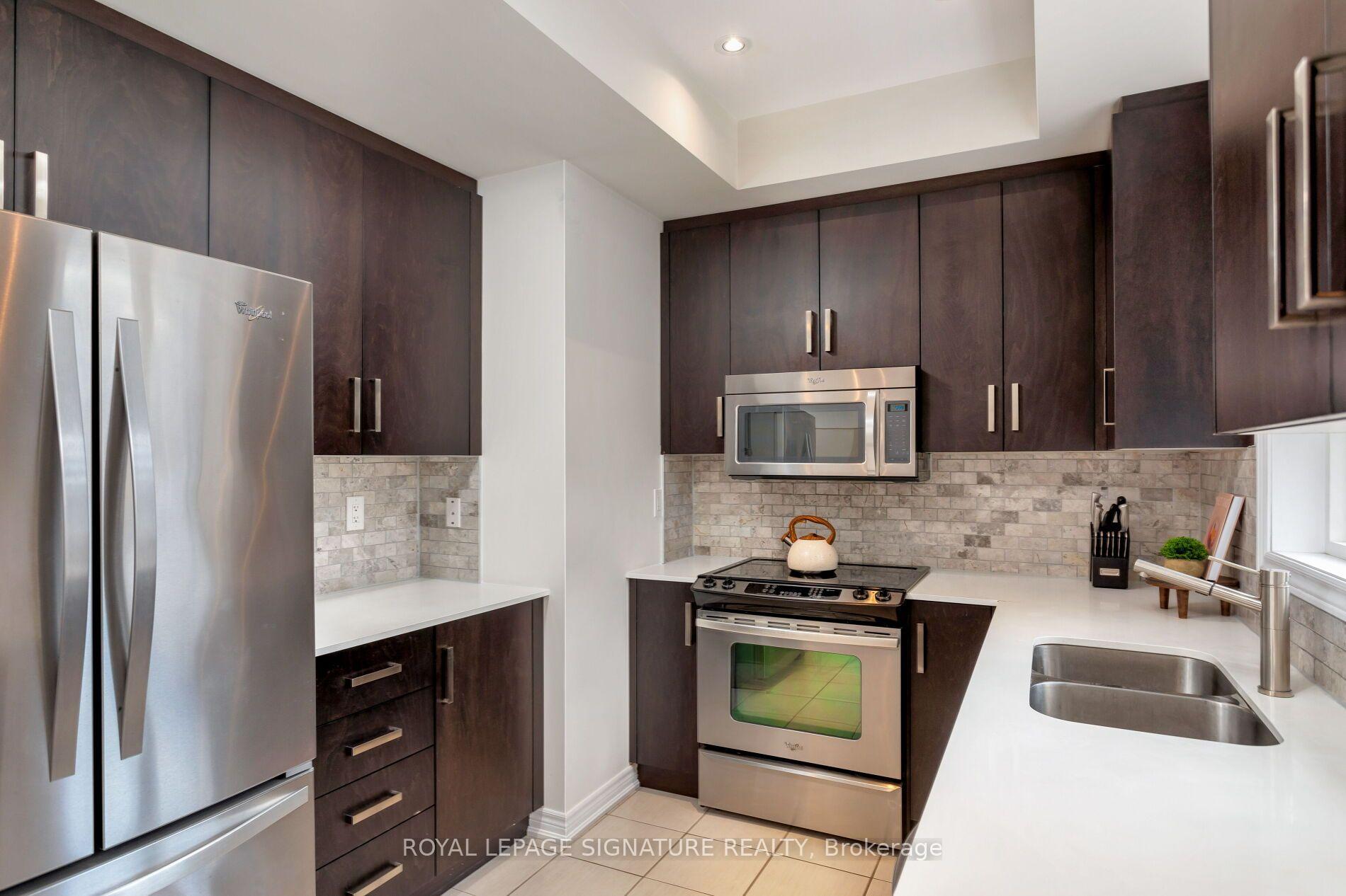Photo 7 of Unit 18, 105 Kayla Crescent, Vaughan, Maple — HOMEH