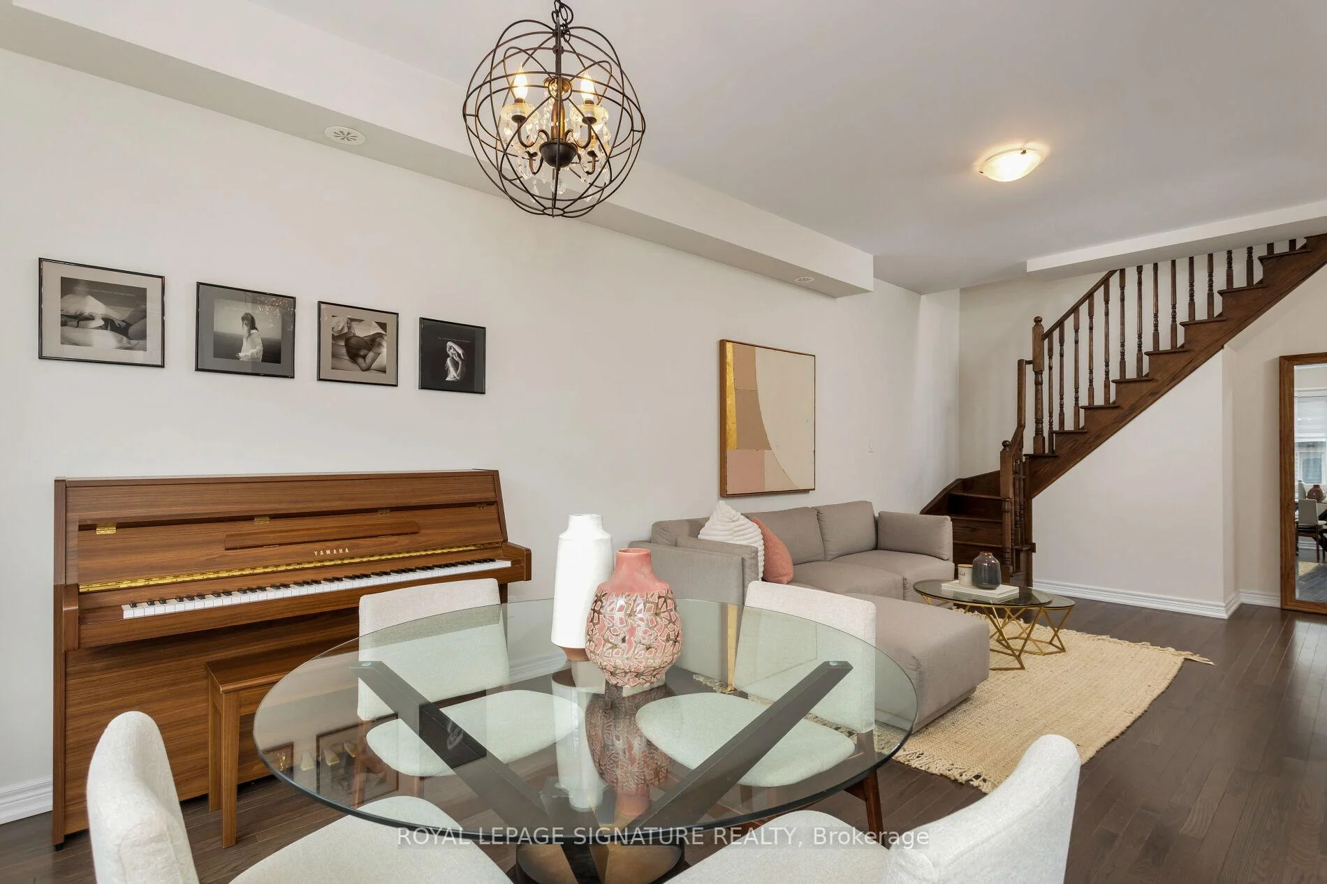 Photo 2 of Unit 18, 105 Kayla Crescent, Vaughan, Maple — HOMEH