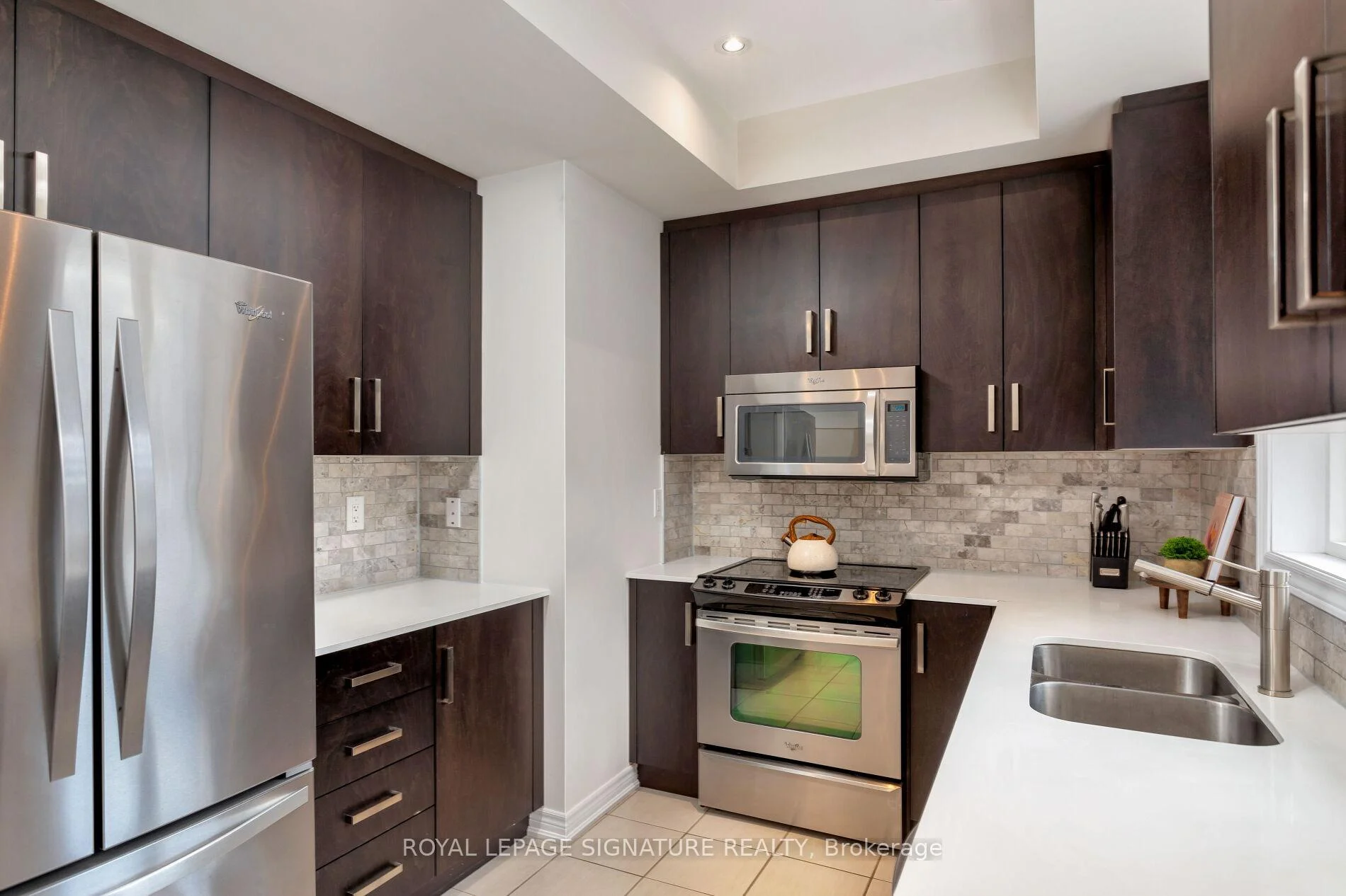 Photo 8 of Unit 18, 105 Kayla Crescent, Vaughan, Maple — HOMEH