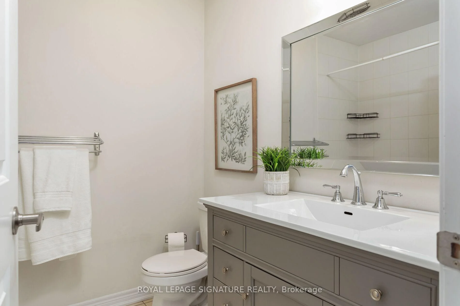 Photo 42 of Unit 18, 105 Kayla Crescent, Vaughan, Maple — HOMEH