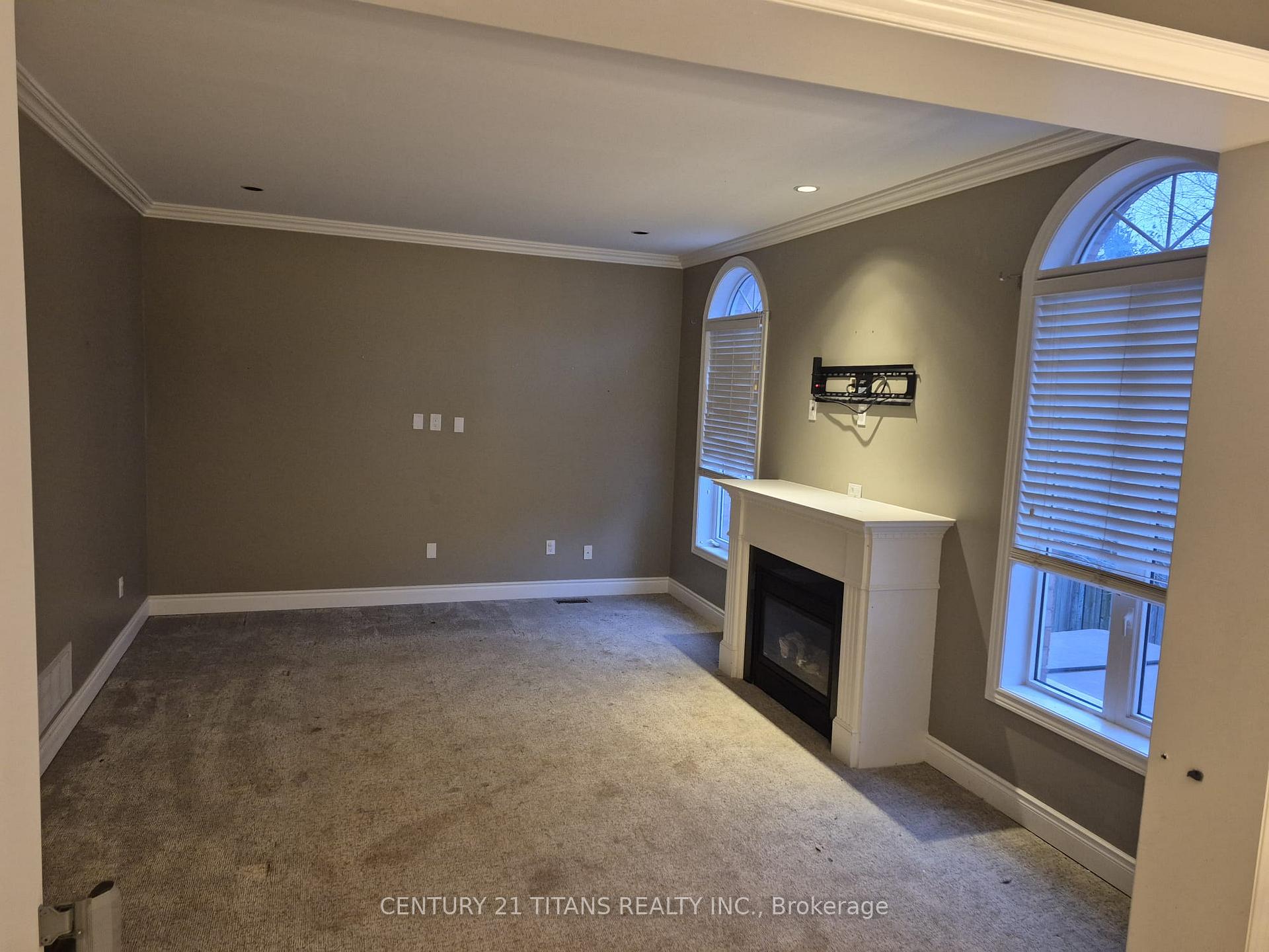 Photo 5 of 170 Tawny Crescent, Oakville, Bronte — HOMEH