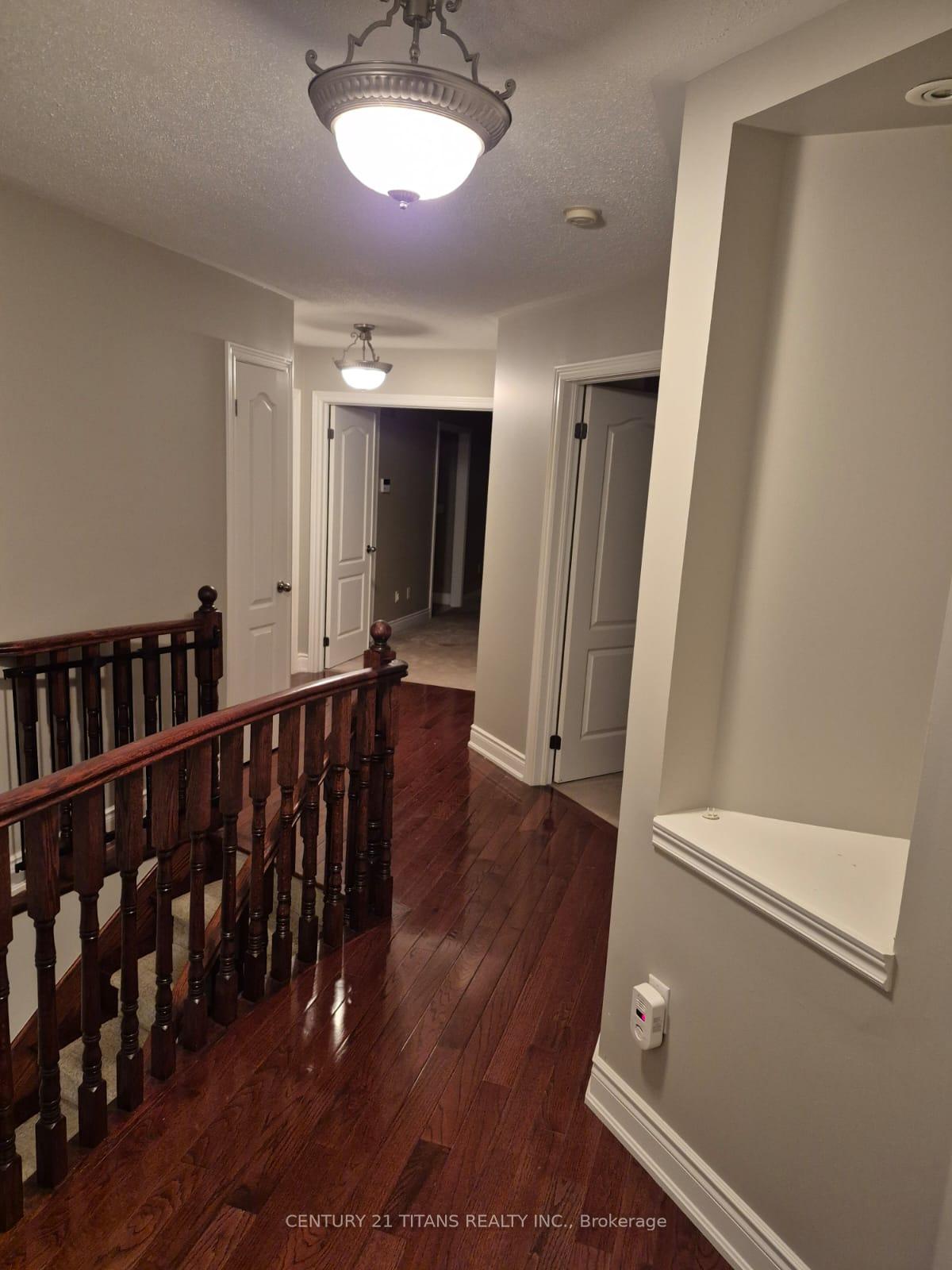 Photo 21 of 170 Tawny Crescent, Oakville, Bronte — HOMEH