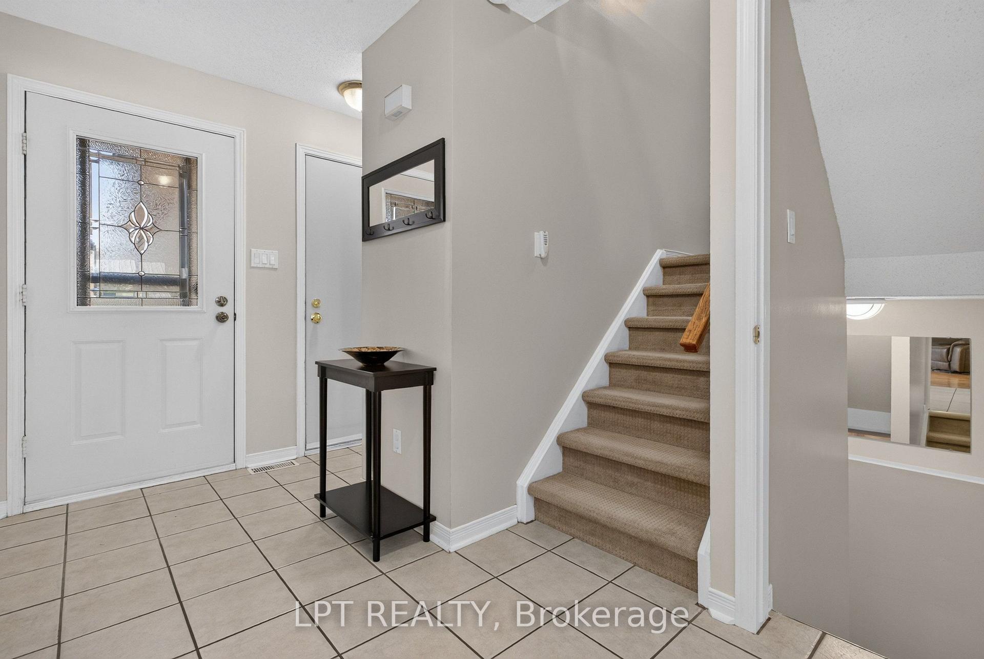 Photo 4 of 56 Victor Street, Ottawa, Stittsville (Central) — HOMEH