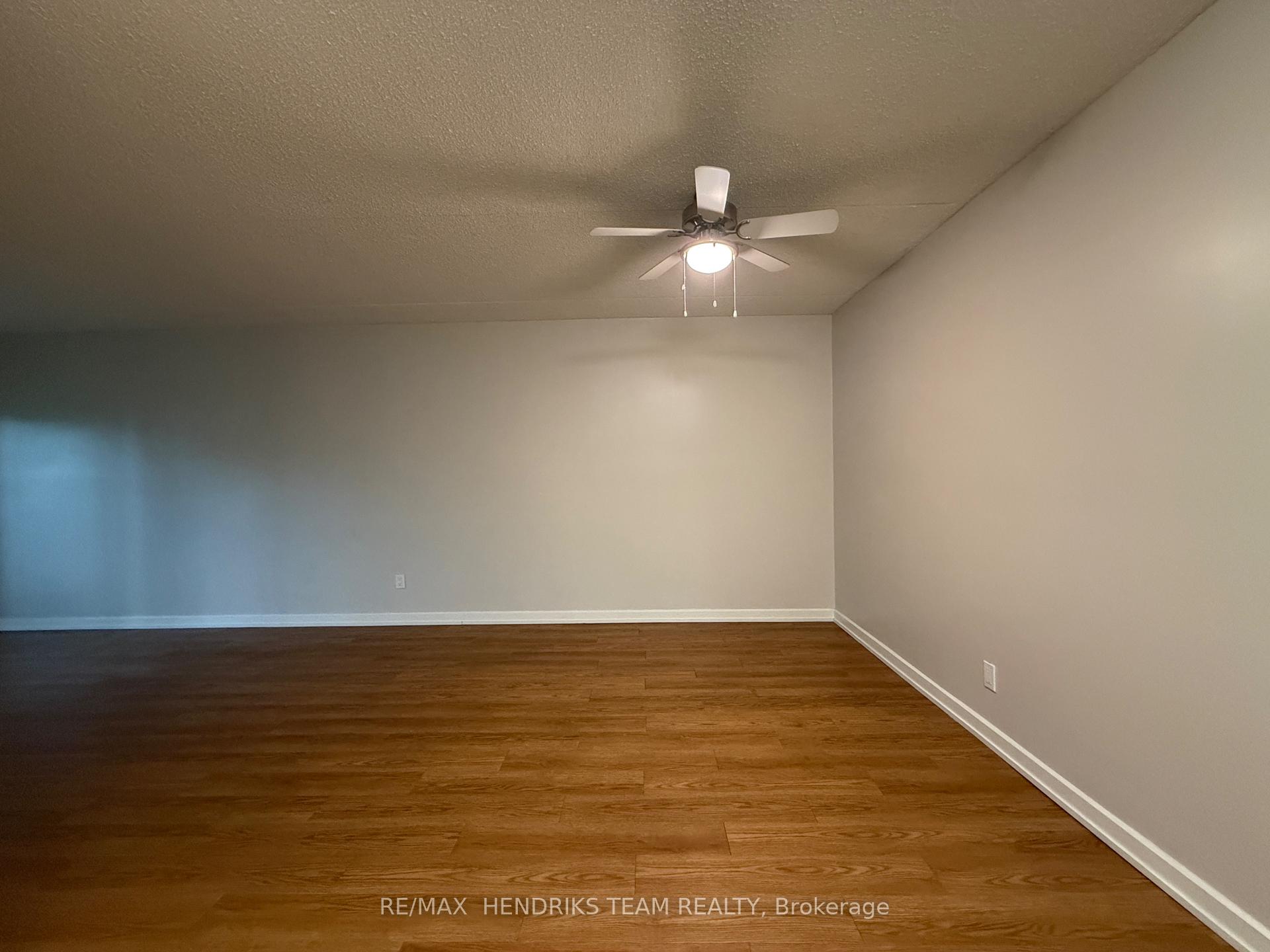 Photo 3 of Unit 210, 234 Oakdale Avenue, St. Catharines, E. Chester — HOMEH