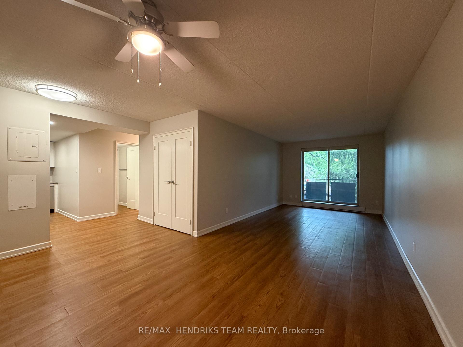 Photo 5 of Unit 210, 234 Oakdale Avenue, St. Catharines, E. Chester — HOMEH