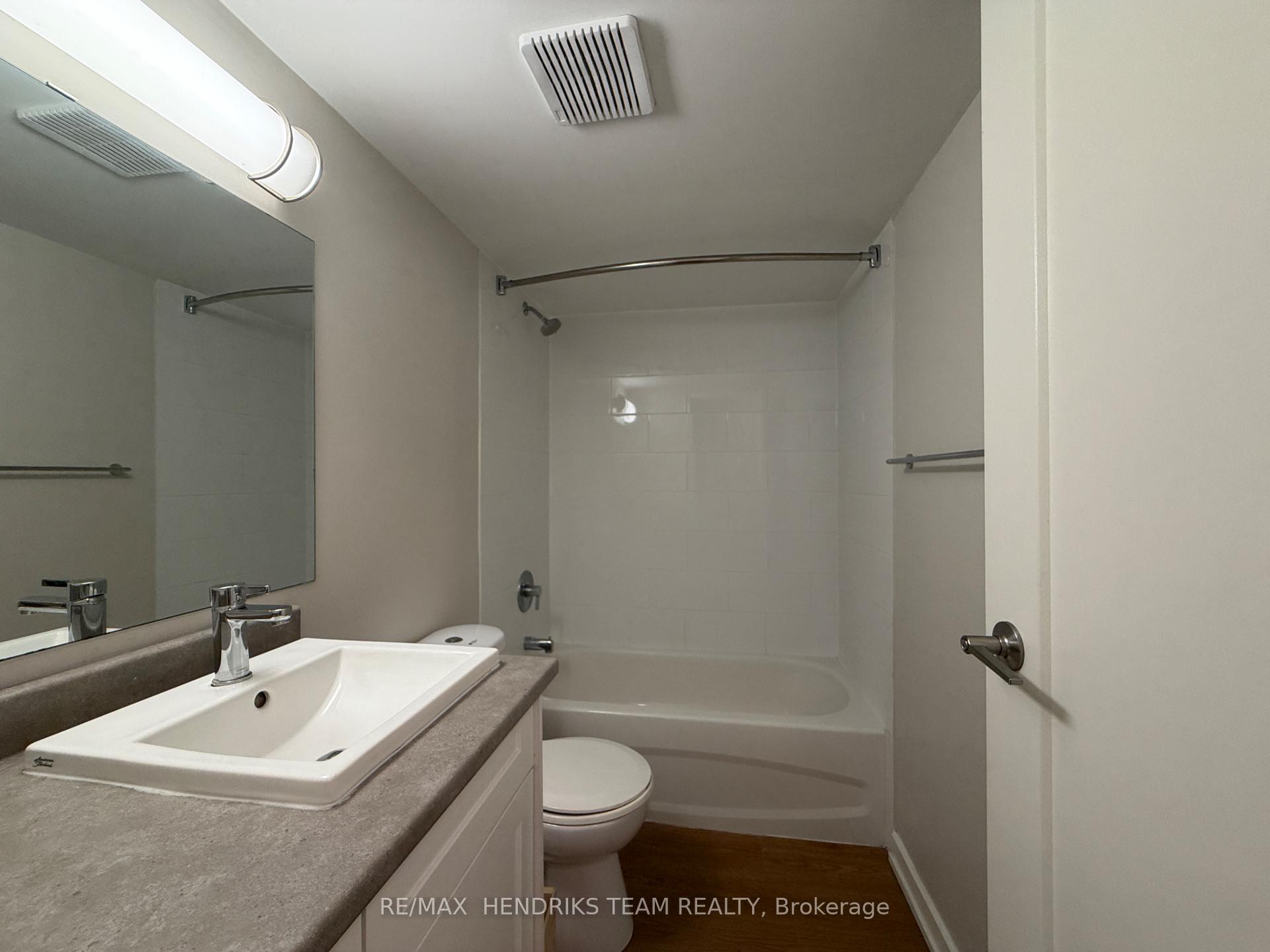 Photo 9 of Unit 210, 234 Oakdale Avenue, St. Catharines, E. Chester — HOMEH
