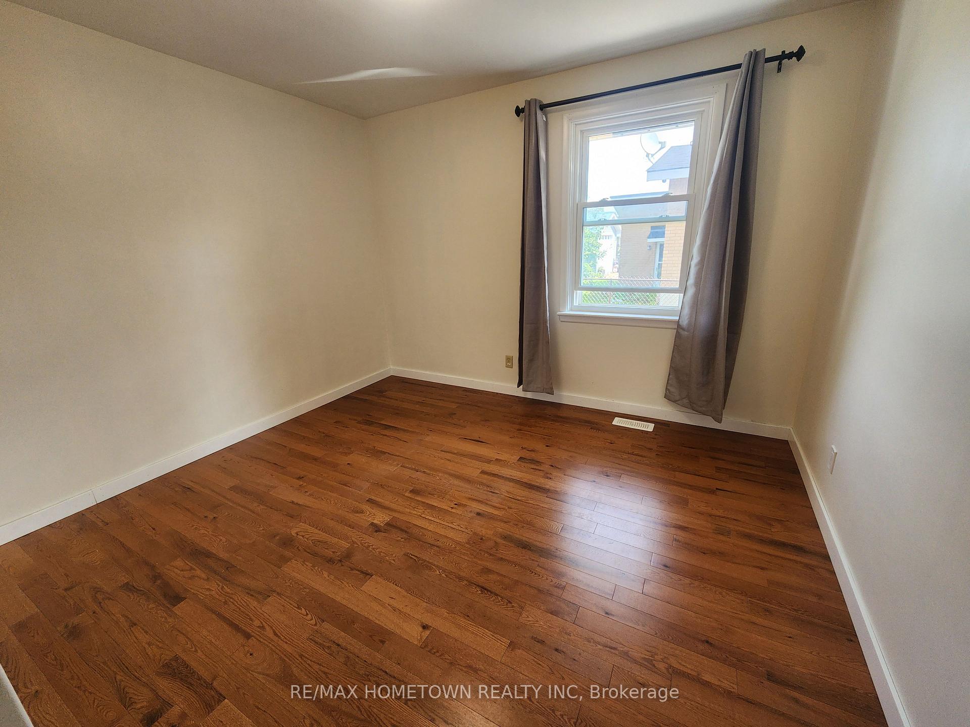 Photo 14 of 1124 Fourth Street E, Cornwall, Cornwall — HOMEH