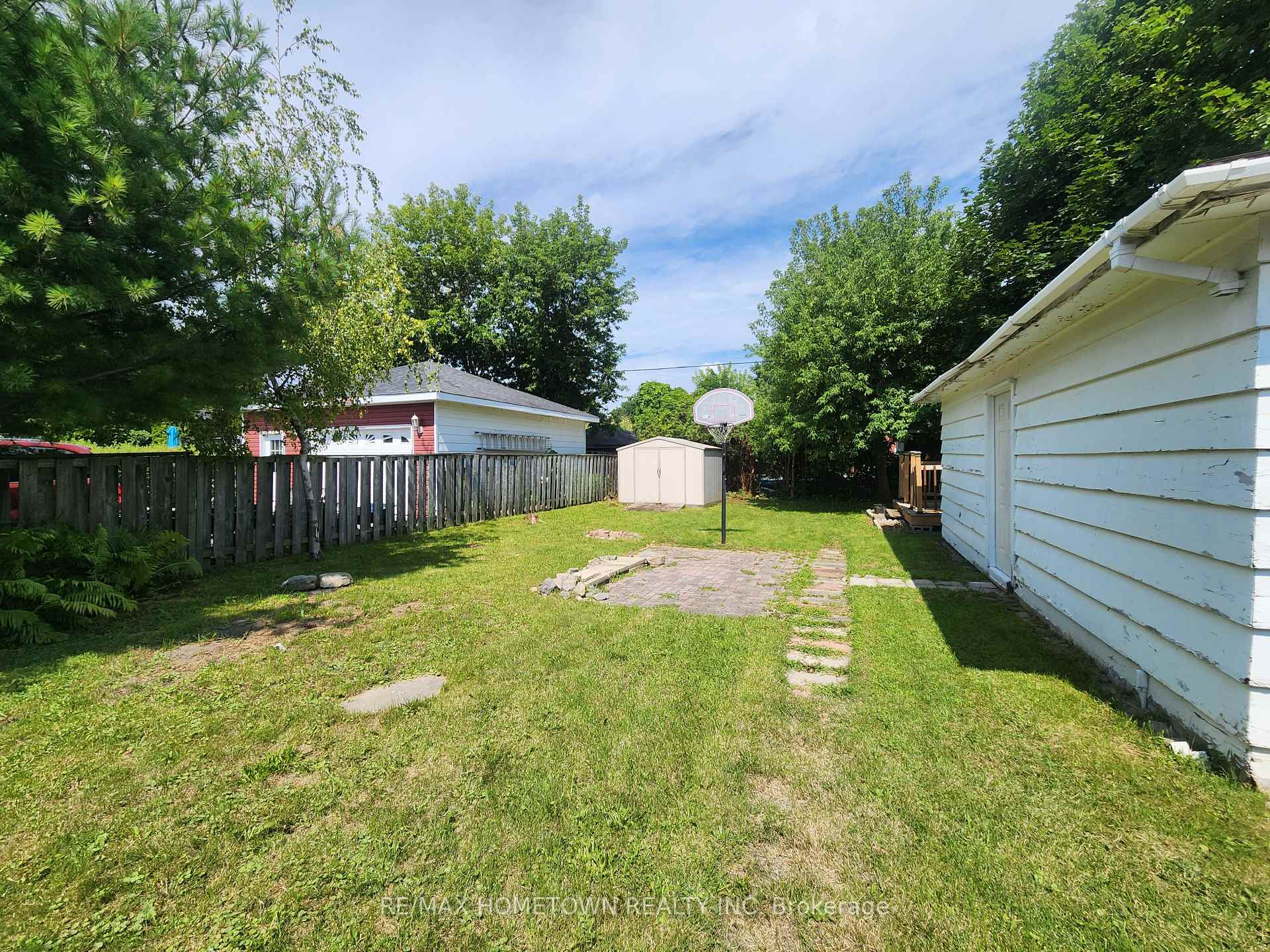 Photo 17 of 1124 Fourth Street E, Cornwall, Cornwall — HOMEH