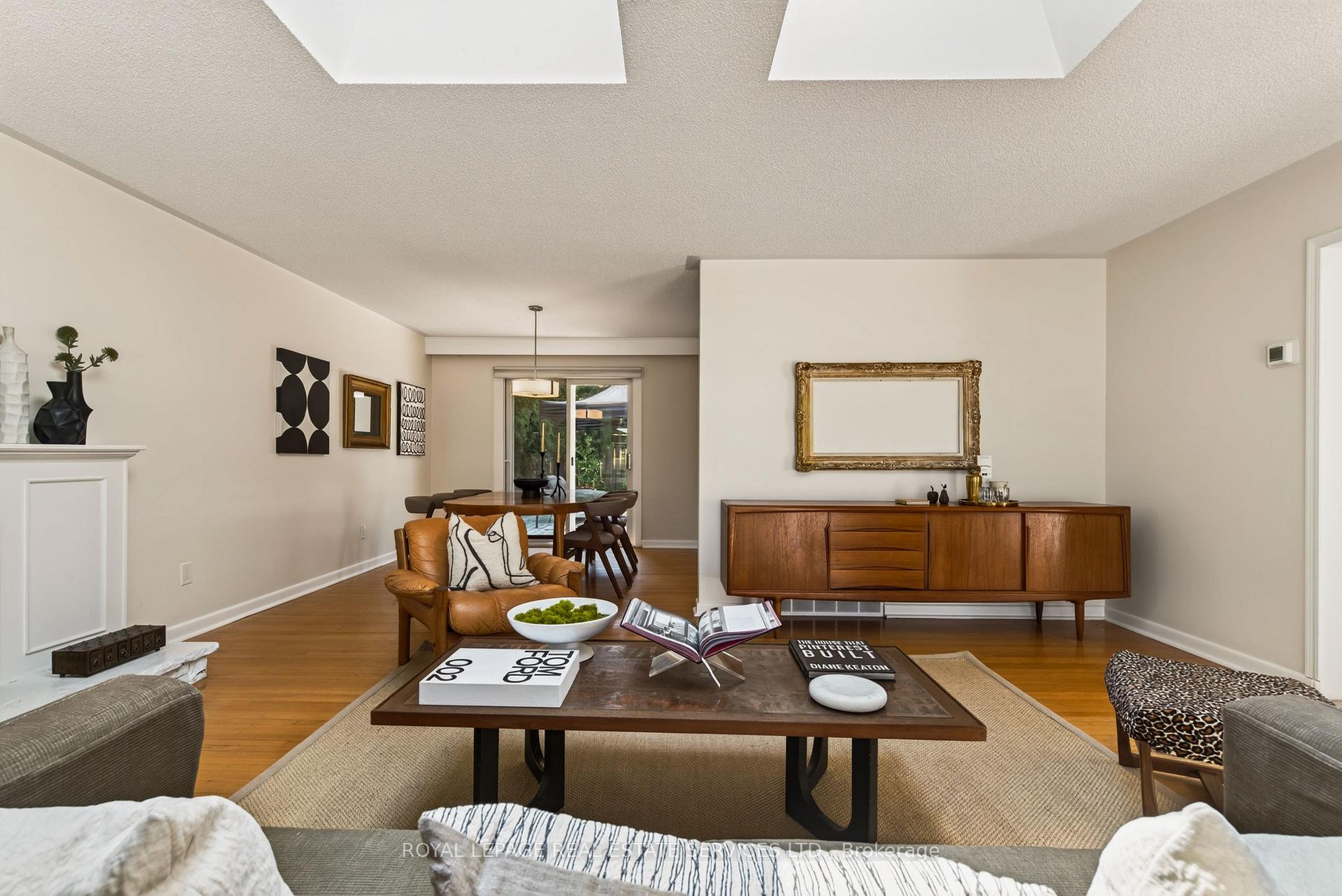 Photo 11 of 17 Lynndale Drive, Hamilton, Dundas — HOMEH