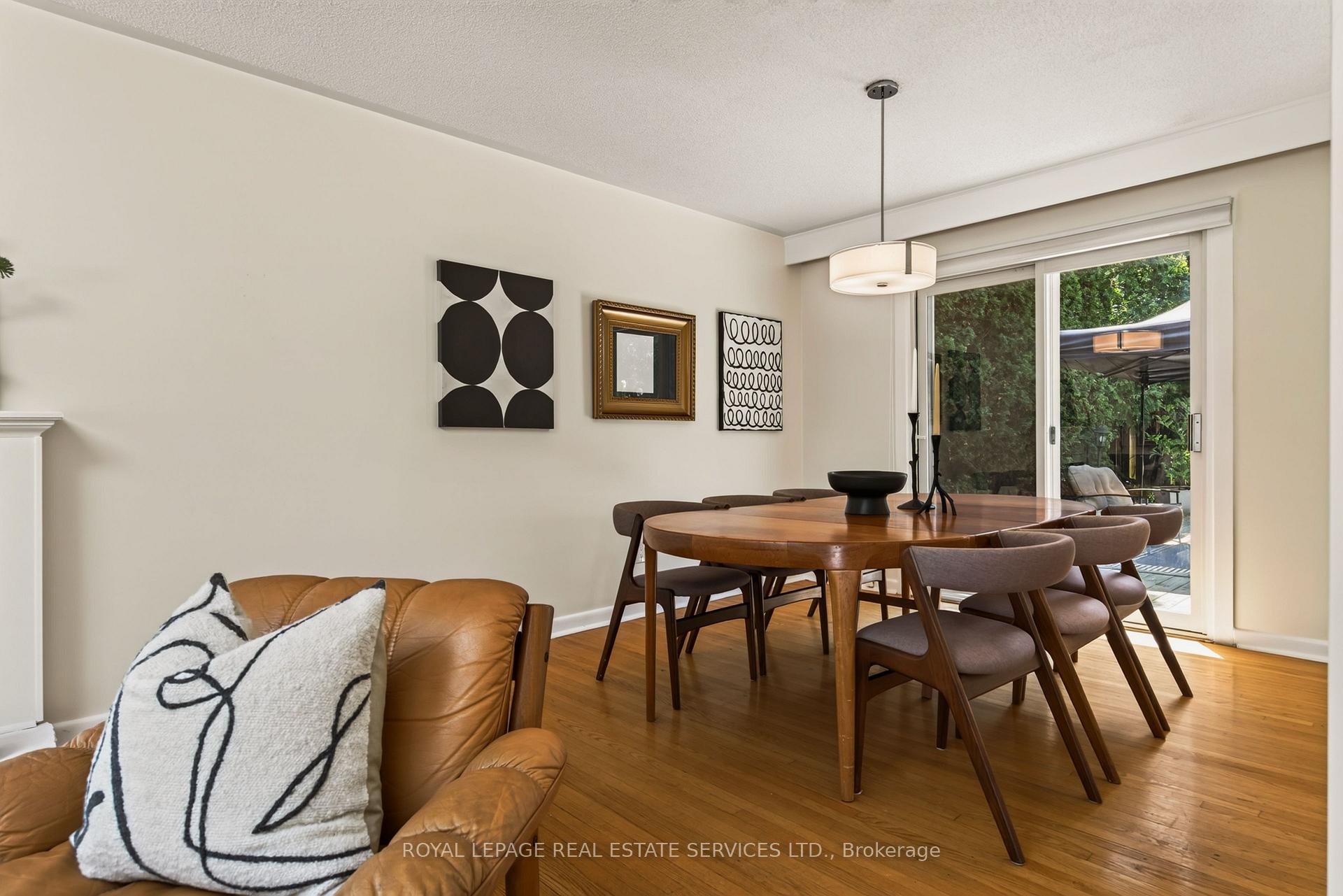 Photo 13 of 17 Lynndale Drive, Hamilton, Dundas — HOMEH