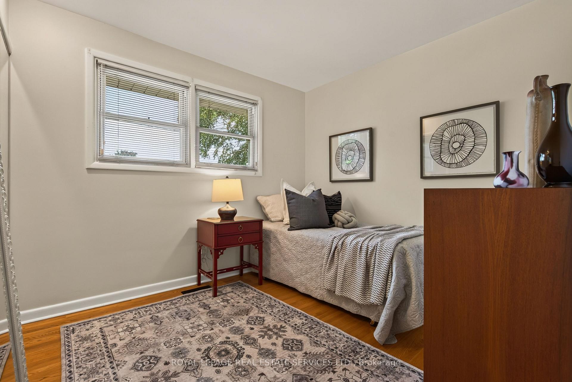 Photo 29 of 17 Lynndale Drive, Hamilton, Dundas — HOMEH