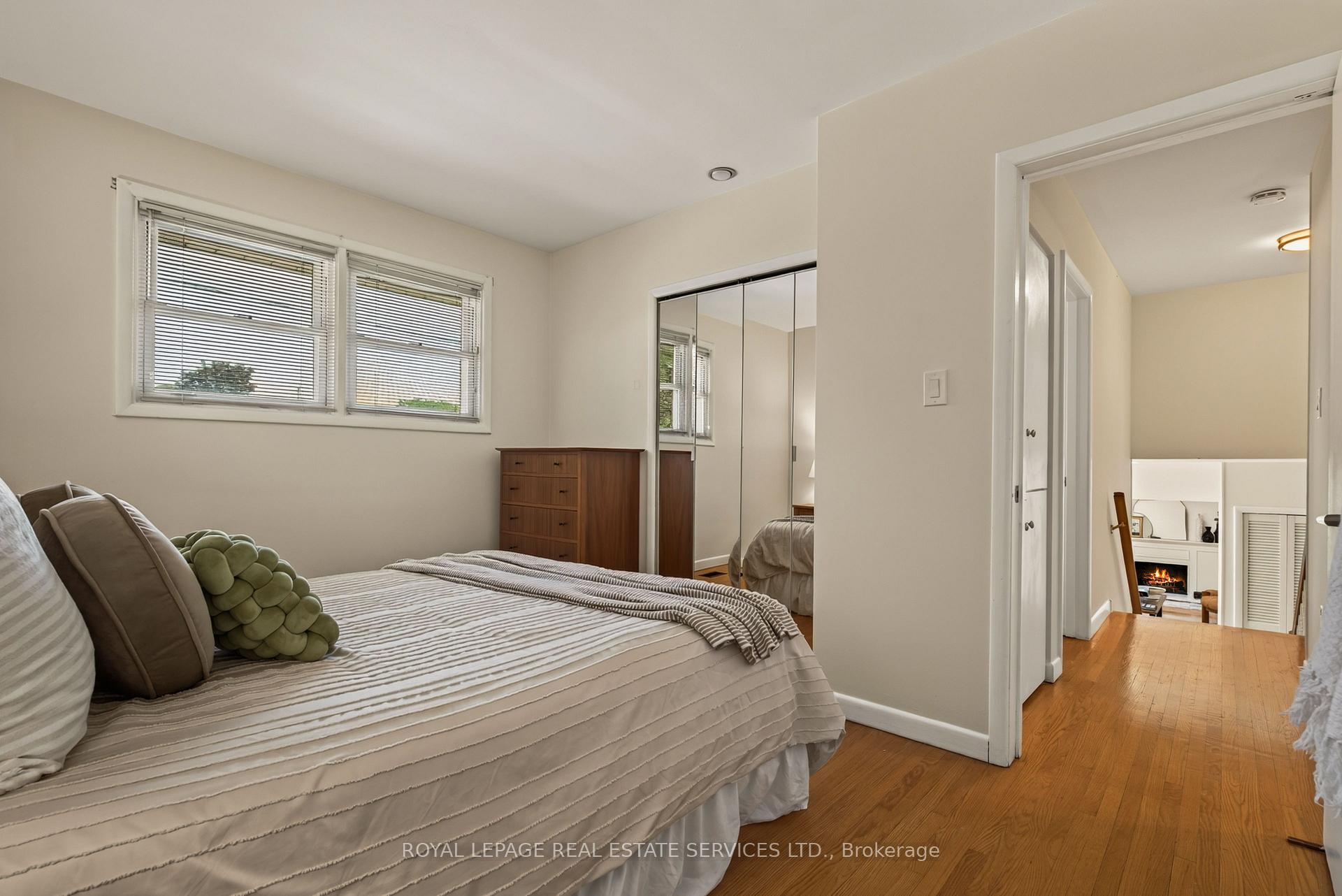 Photo 34 of 17 Lynndale Drive, Hamilton, Dundas — HOMEH