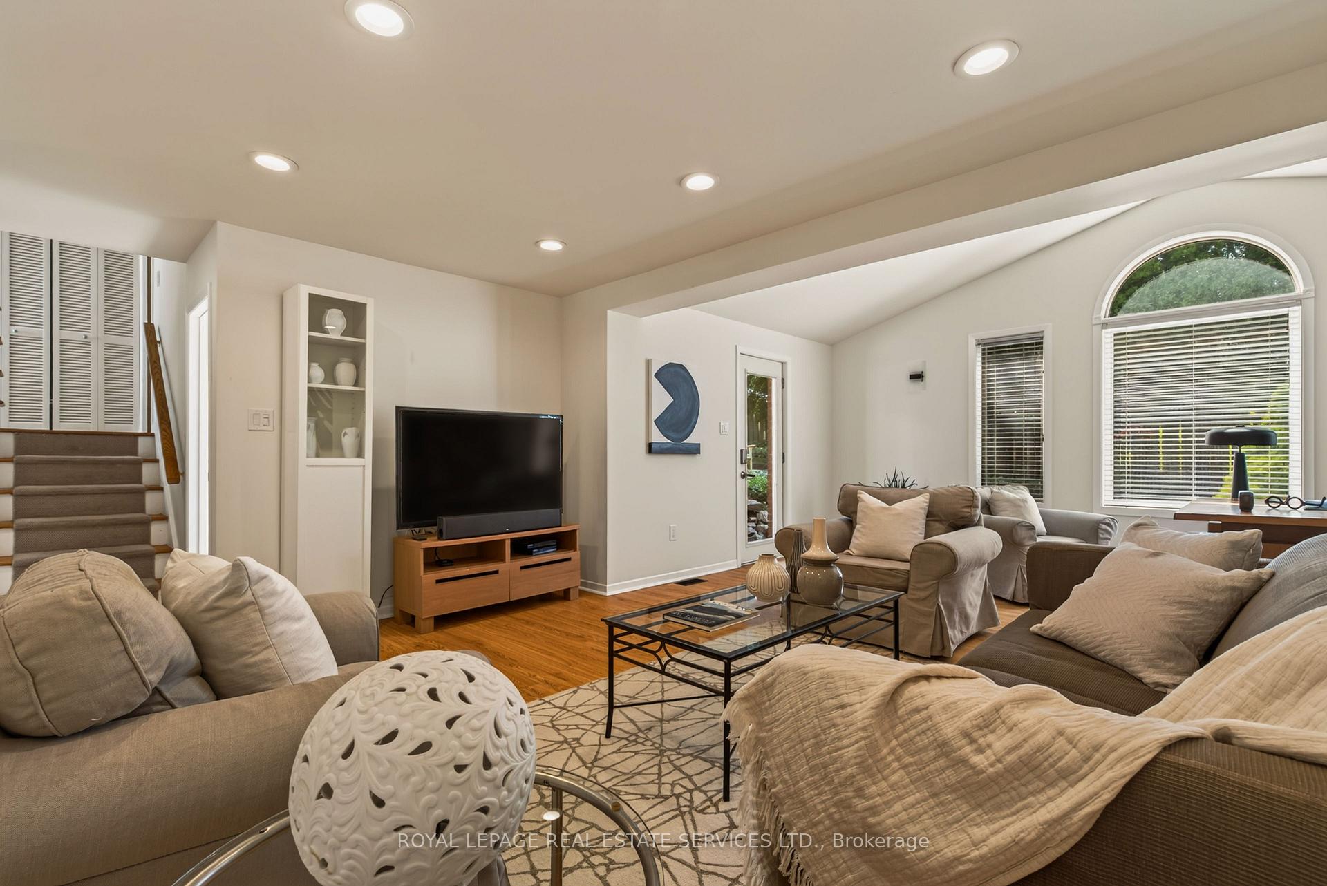 Photo 53 of 17 Lynndale Drive, Hamilton, Dundas — HOMEH