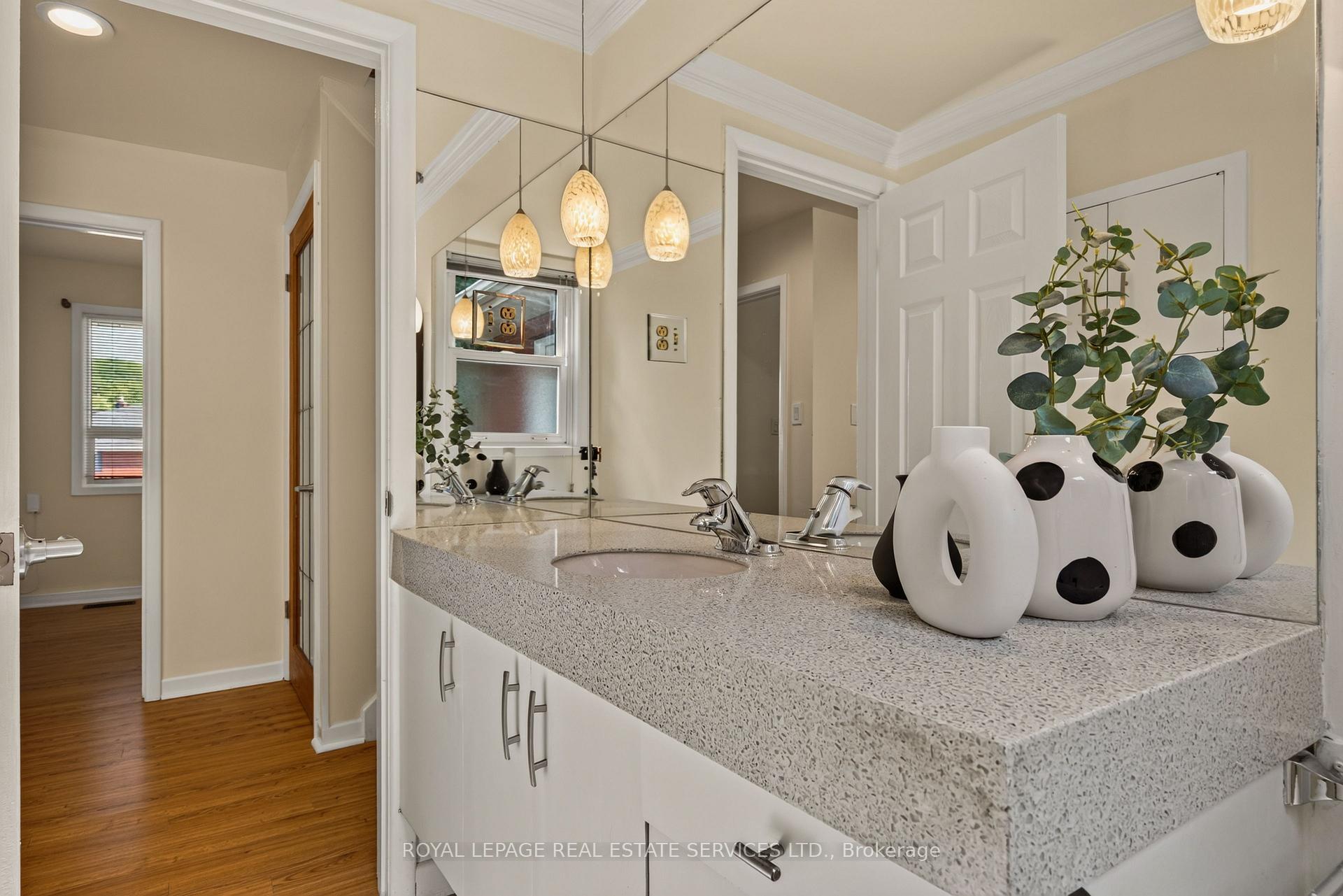 Photo 58 of 17 Lynndale Drive, Hamilton, Dundas — HOMEH