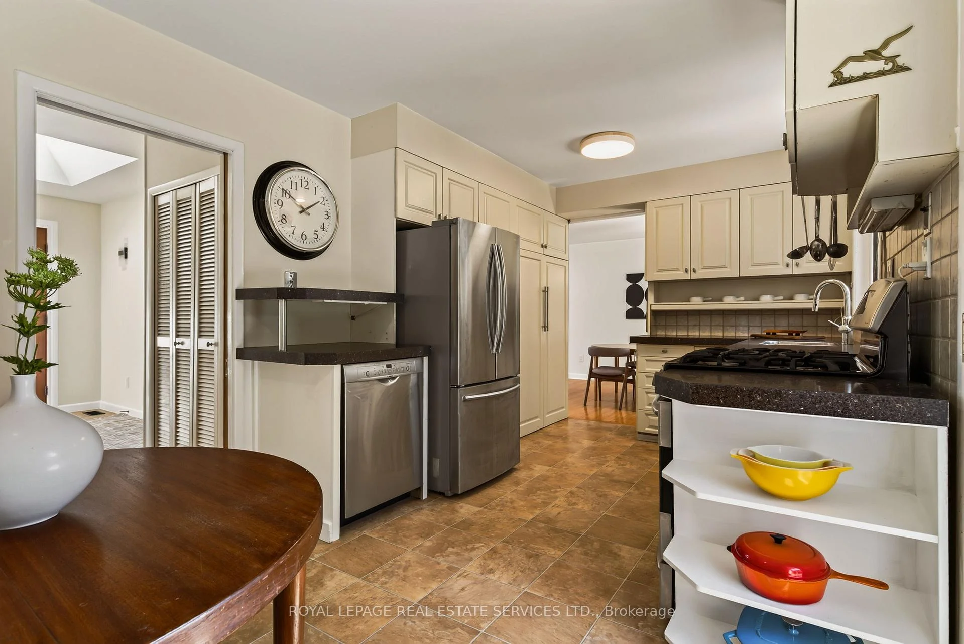 Photo 24 of 17 Lynndale Drive, Hamilton, Dundas — HOMEH