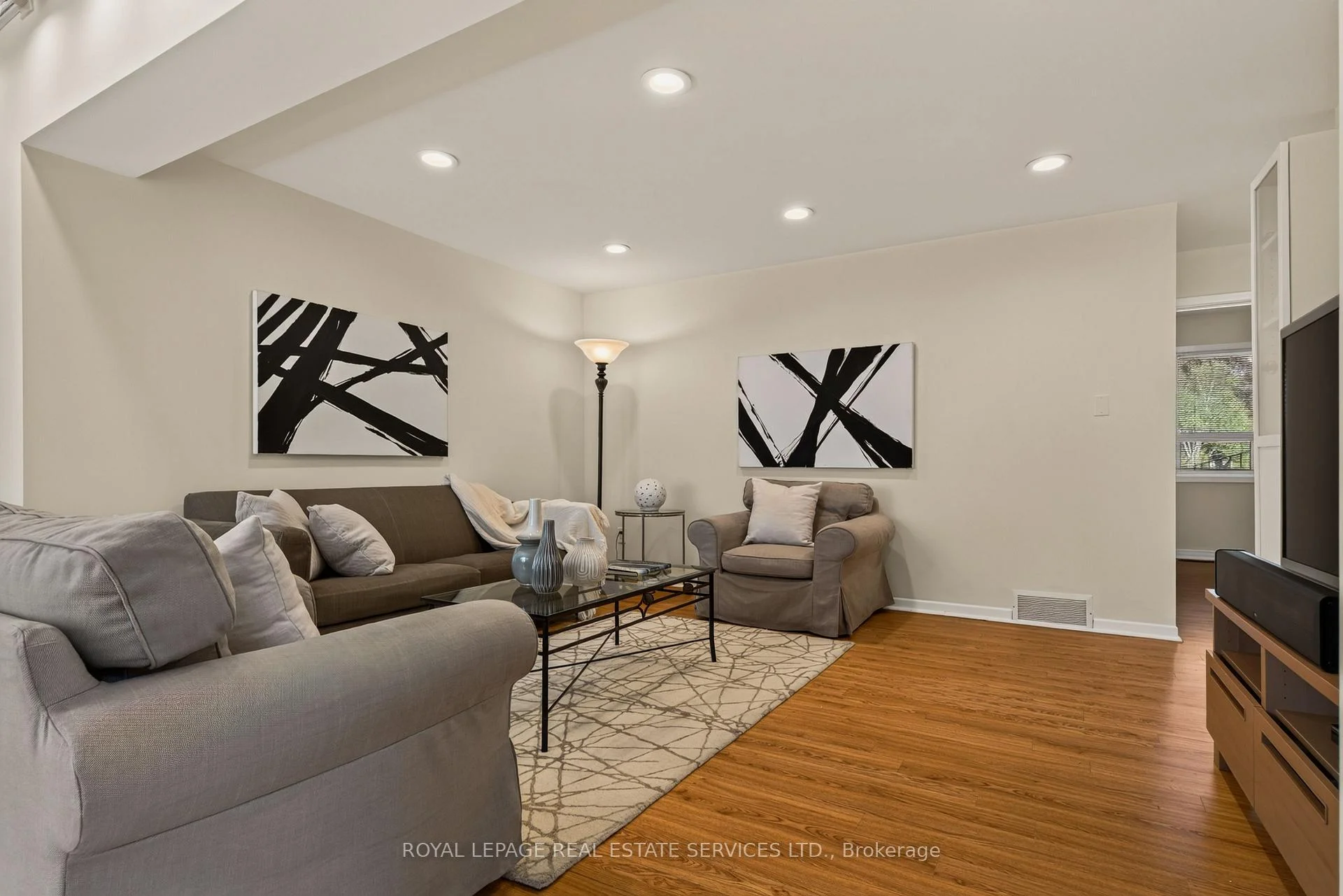 Photo 51 of 17 Lynndale Drive, Hamilton, Dundas — HOMEH
