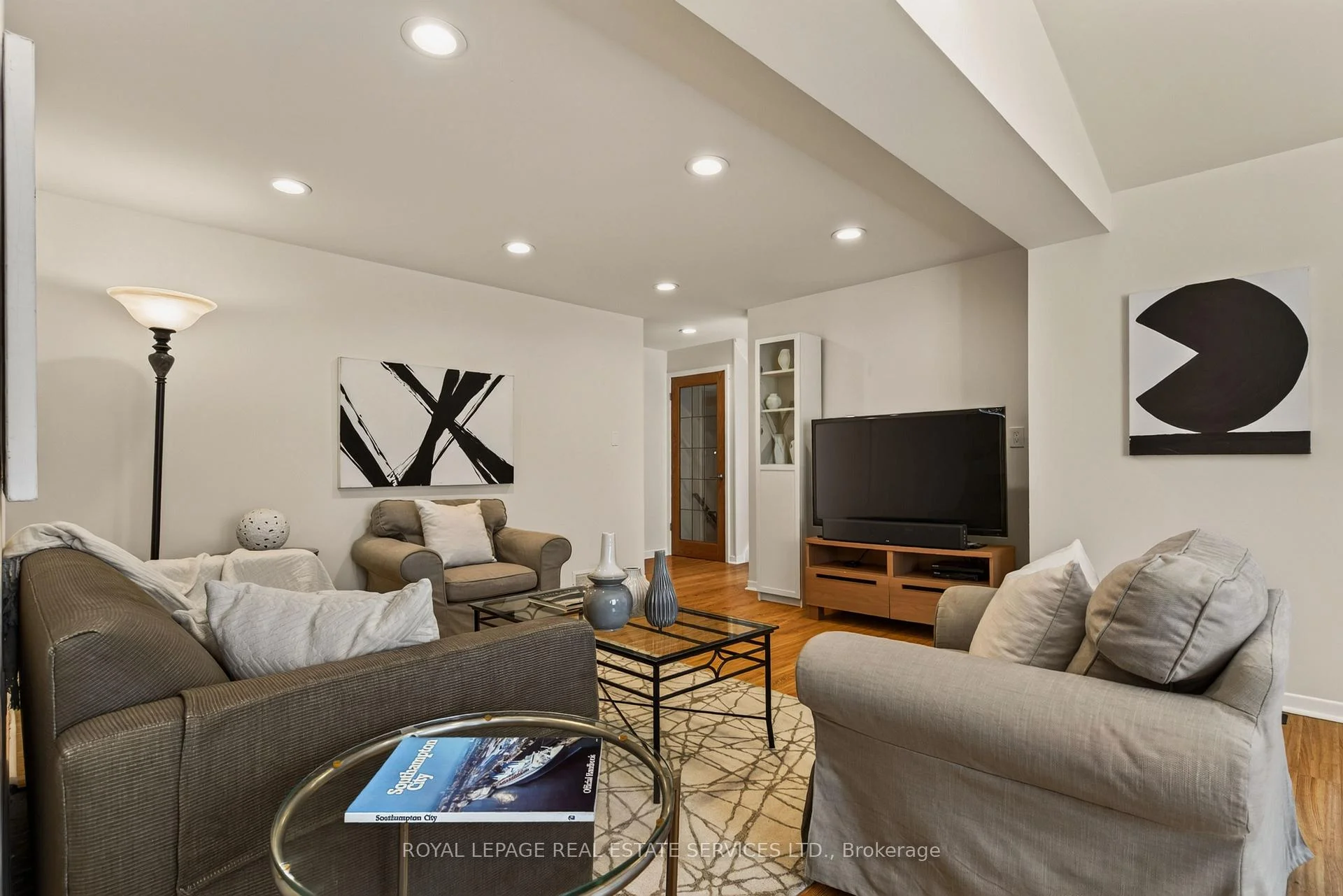 Photo 55 of 17 Lynndale Drive, Hamilton, Dundas — HOMEH