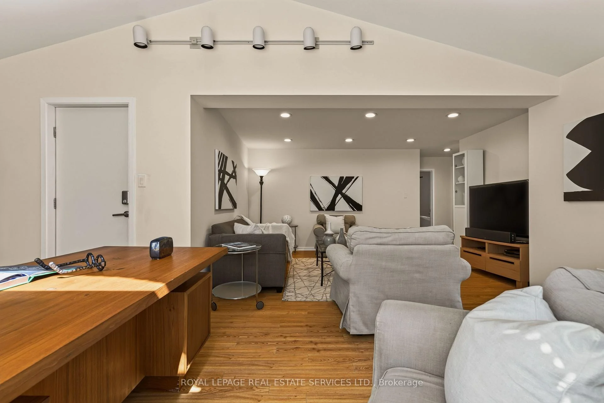 Photo 61 of 17 Lynndale Drive, Hamilton, Dundas — HOMEH