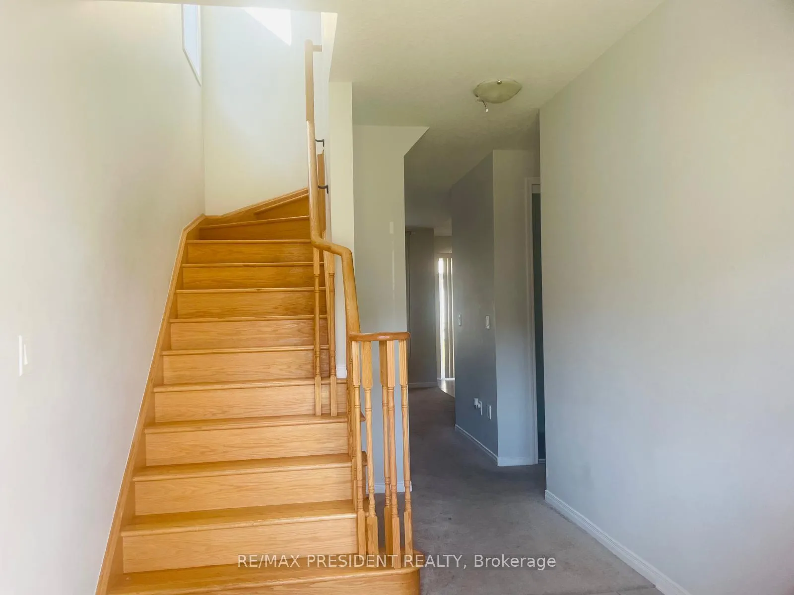 Photo 4 of 29 Sumac Drive, Haldimand — HOMEH