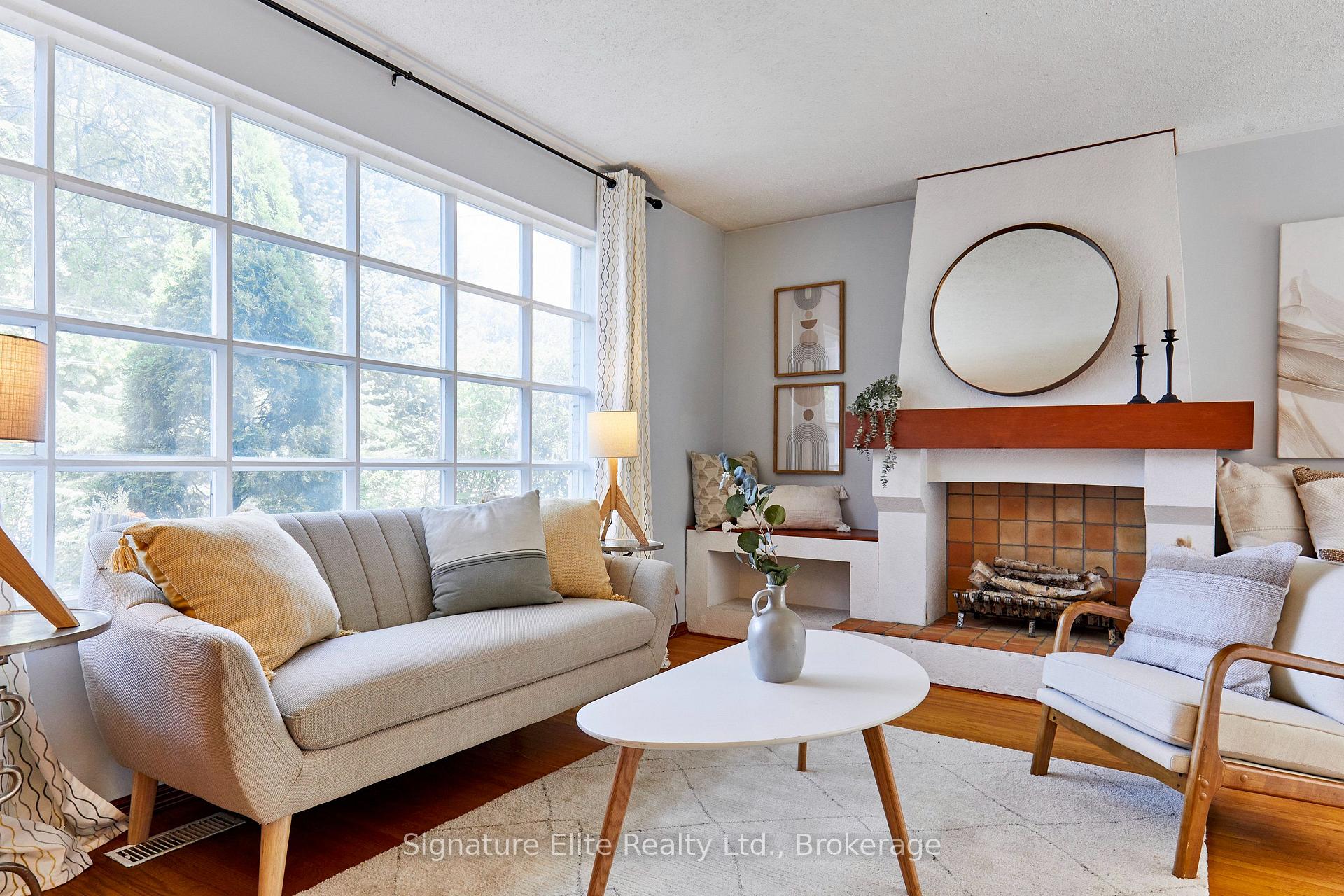 Photo 2 of 21 Marowyne Drive, North York, Don Valley Village — HOMEH
