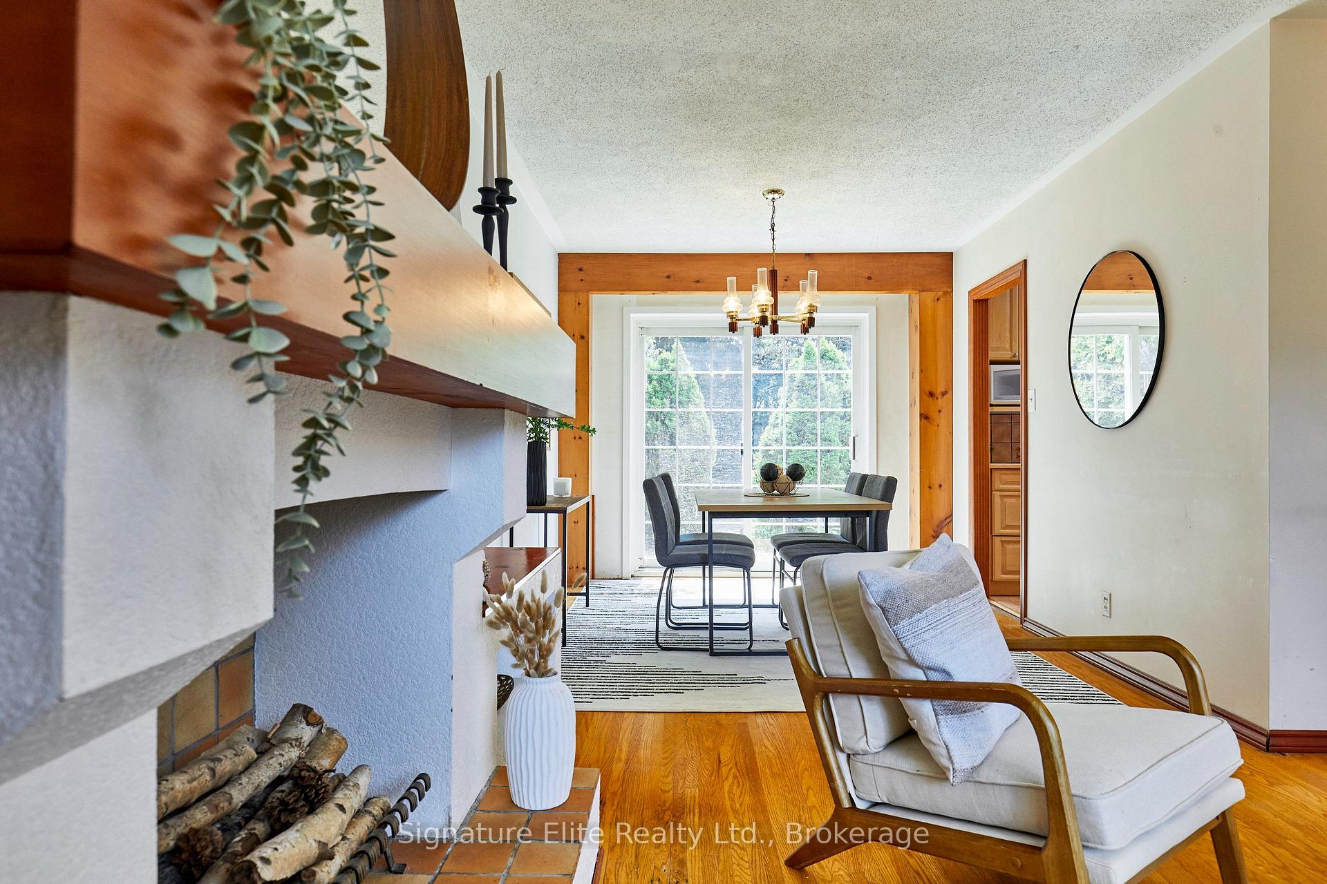 Photo 11 of 21 Marowyne Drive, North York, Don Valley Village — HOMEH