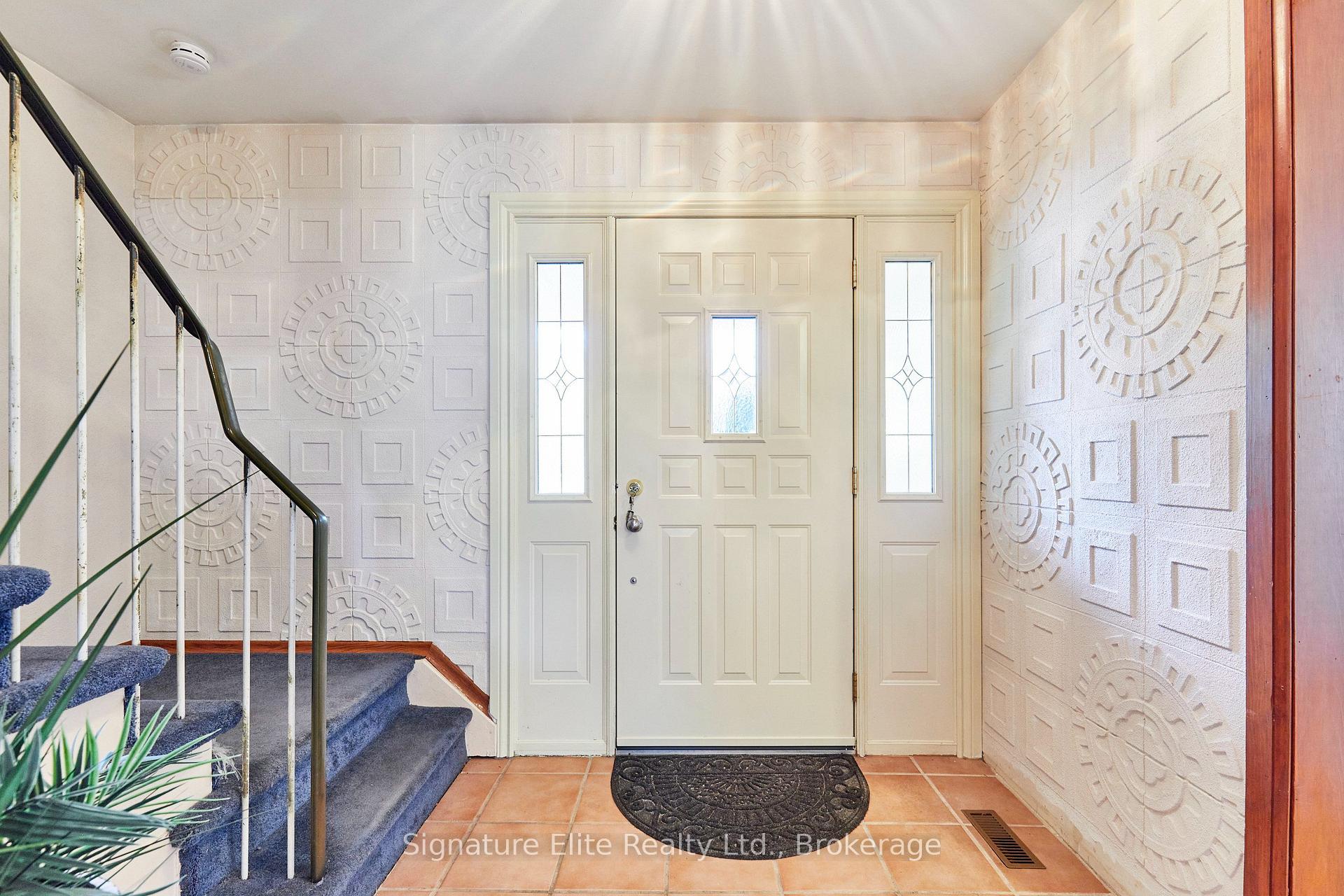 Photo 25 of 21 Marowyne Drive, North York, Don Valley Village — HOMEH