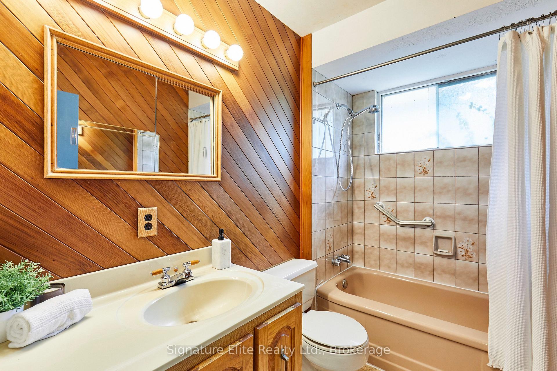 Photo 36 of 21 Marowyne Drive, North York, Don Valley Village — HOMEH