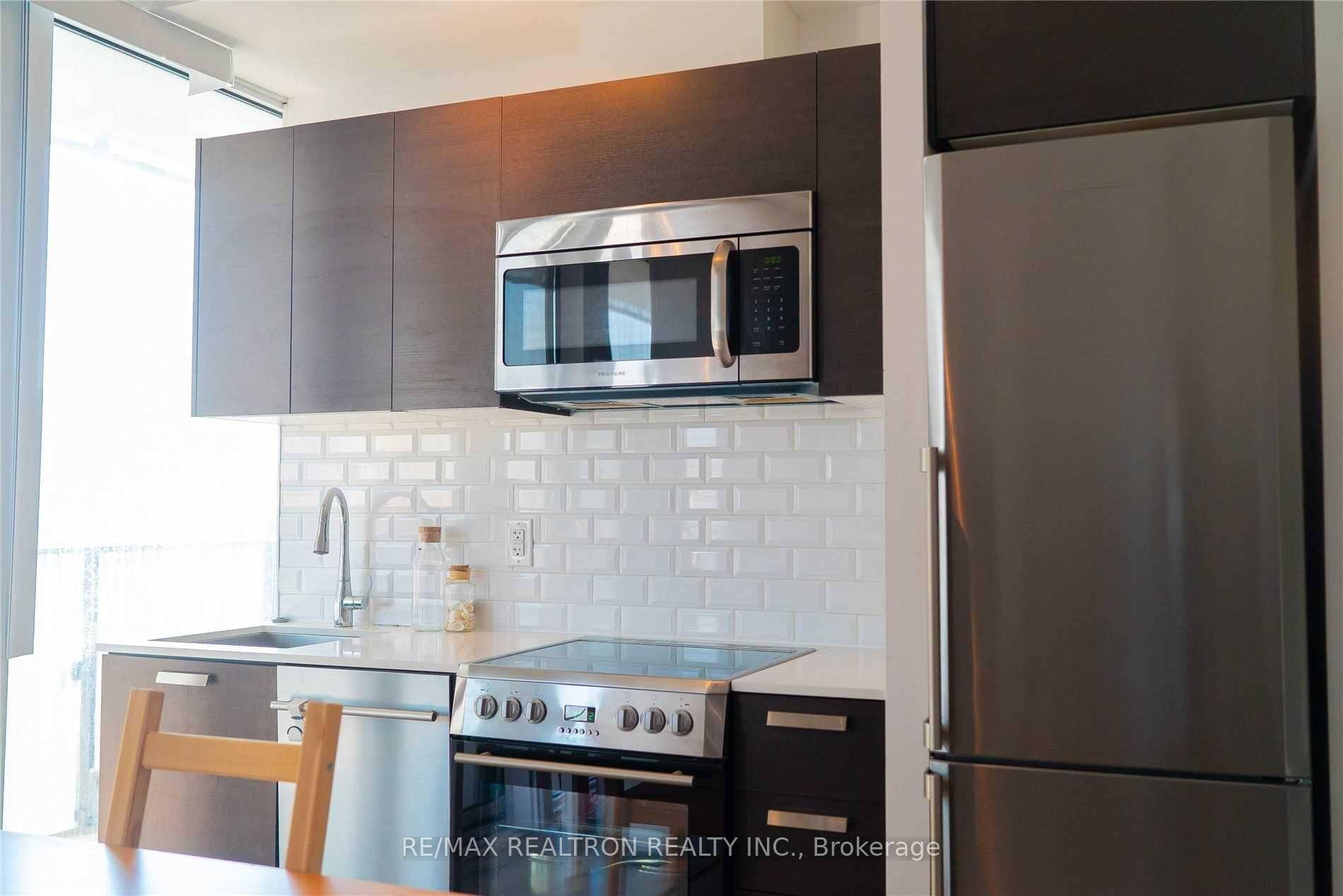 Photo 3 of Unit 2101, 42 Charles Street E, Toronto, Church-Yonge Corridor — HOMEH
