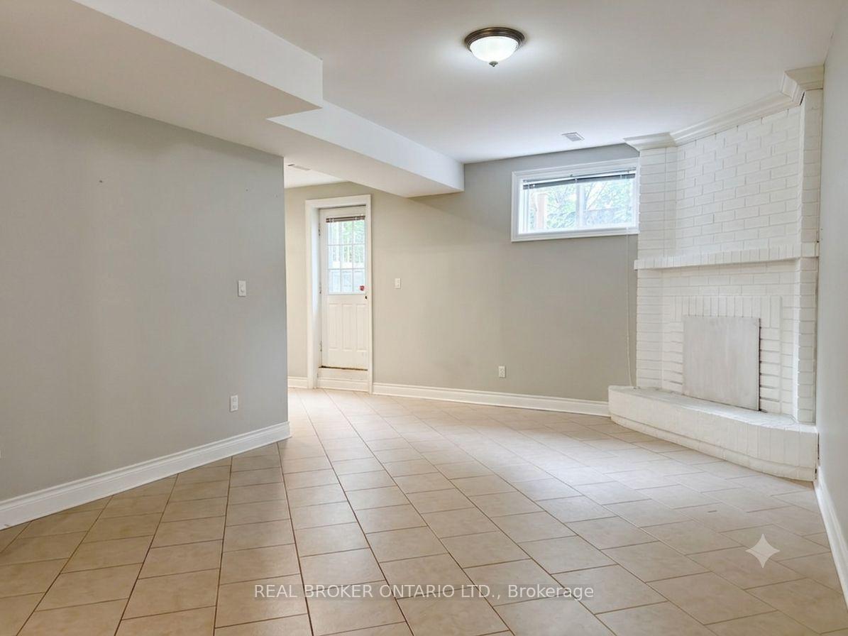 Photo 11 of Unit Lower, 5 Twinberry Crescent, Vaughan, East Woodbridge — HOMEH
