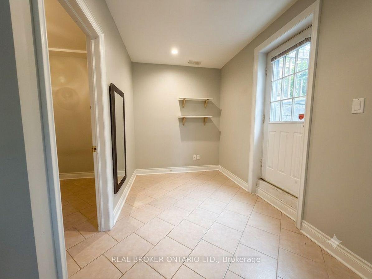 Photo 13 of Unit Lower, 5 Twinberry Crescent, Vaughan, East Woodbridge — HOMEH