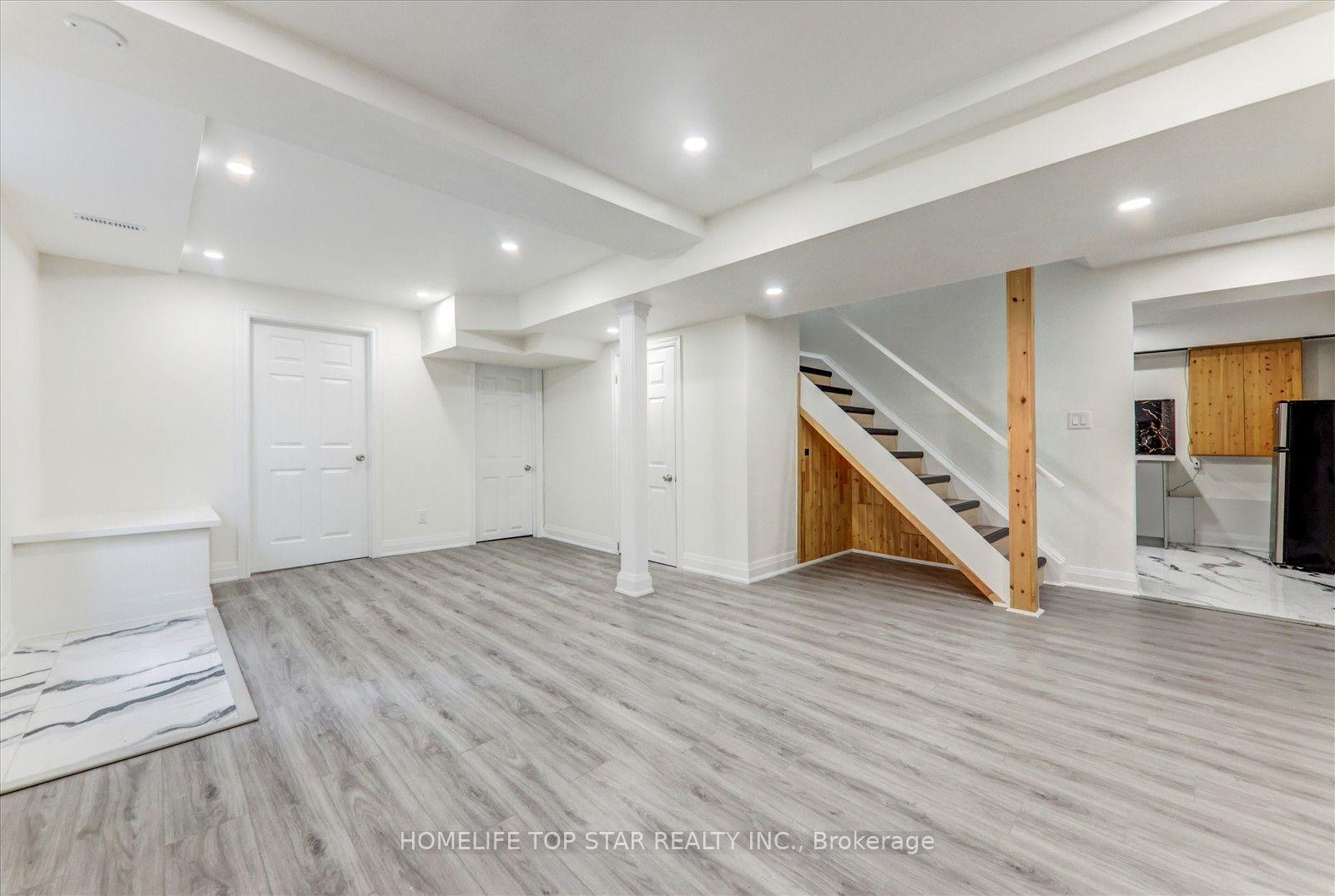 Photo 9 of 28 Willowbrook Drive, Whitby, Pringle Creek — HOMEH