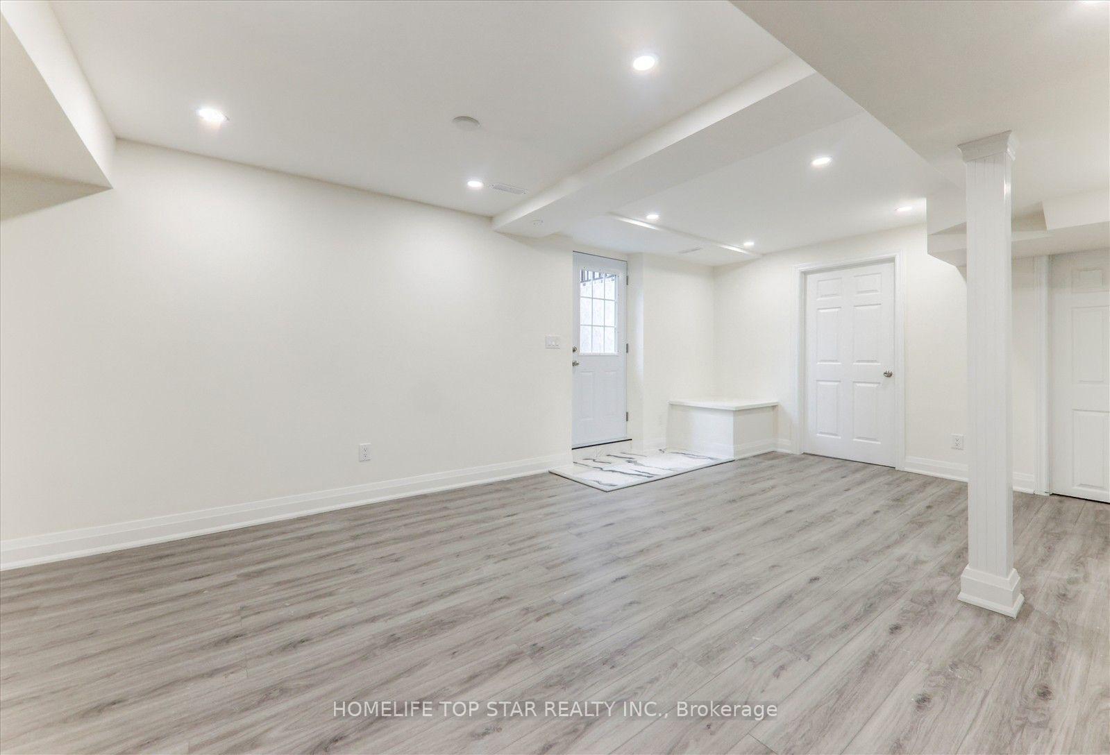 Photo 12 of 28 Willowbrook Drive, Whitby, Pringle Creek — HOMEH