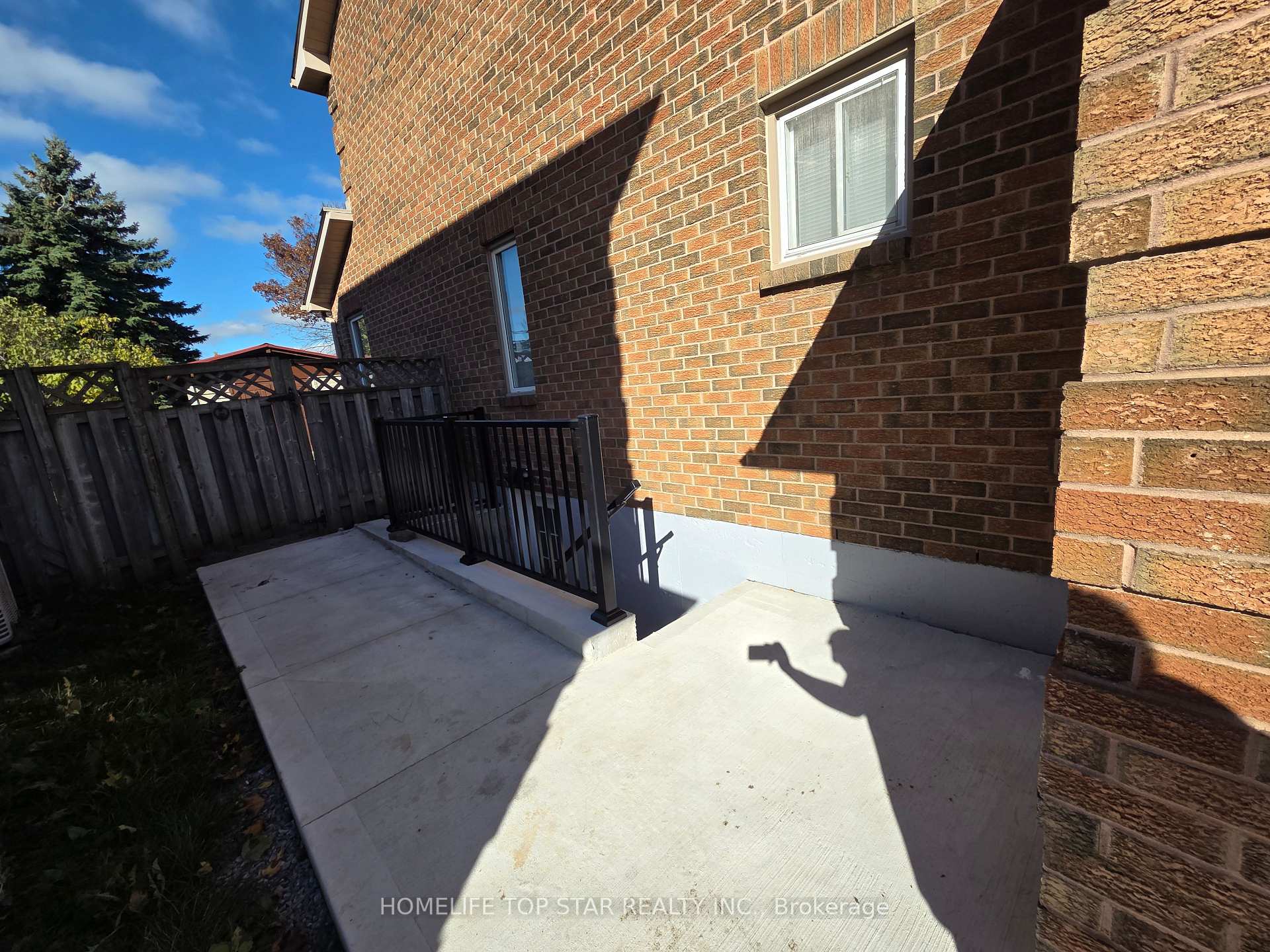 Photo 20 of 28 Willowbrook Drive, Whitby, Pringle Creek — HOMEH