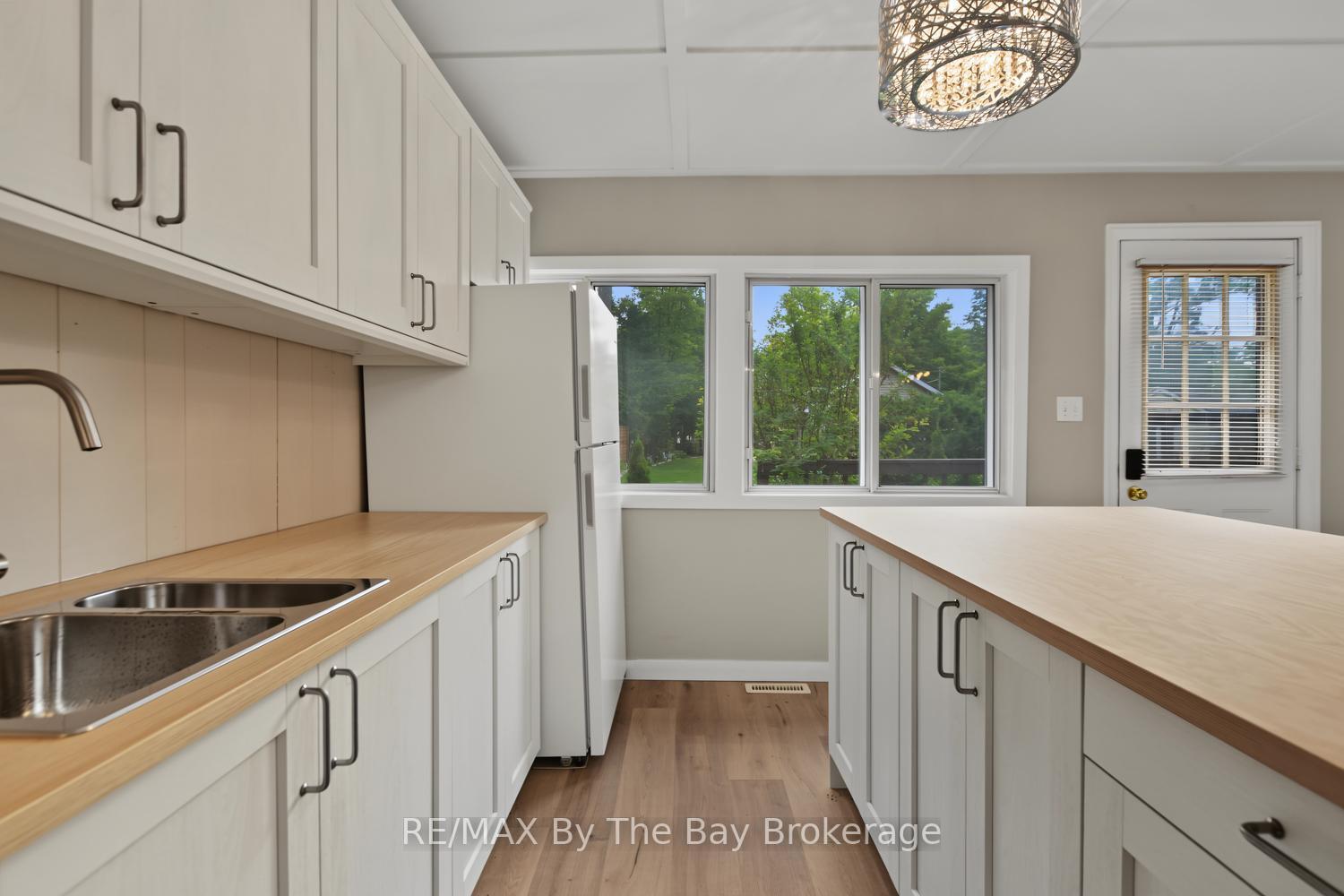 Photo 9 of 50 Balsam Street, Tiny, Rural Tiny — HOMEH
