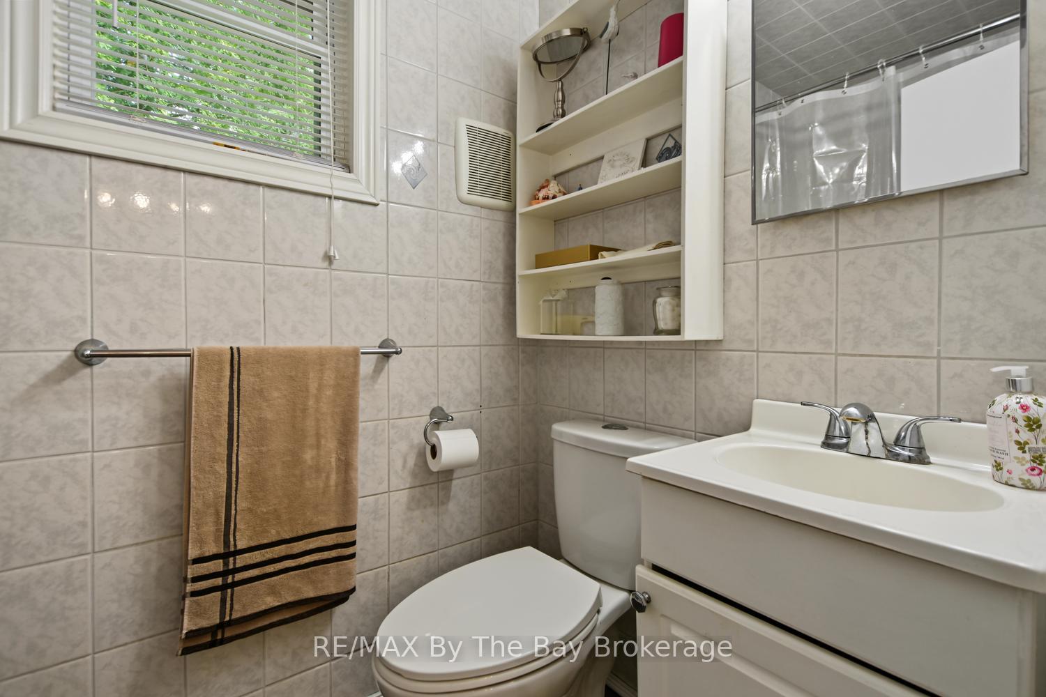 Photo 24 of 50 Balsam Street, Tiny, Rural Tiny — HOMEH