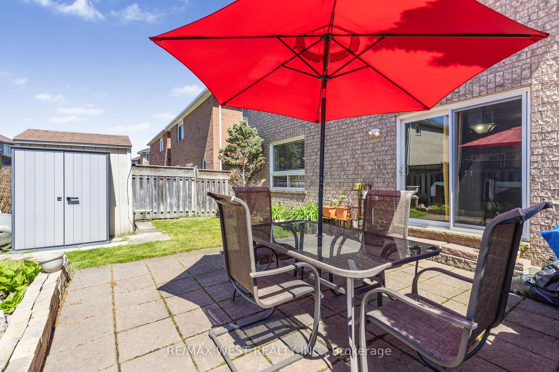 Photo 33 of 56 Lockheed Crescent, Brampton, Fletcher's Meadow — HOMEH