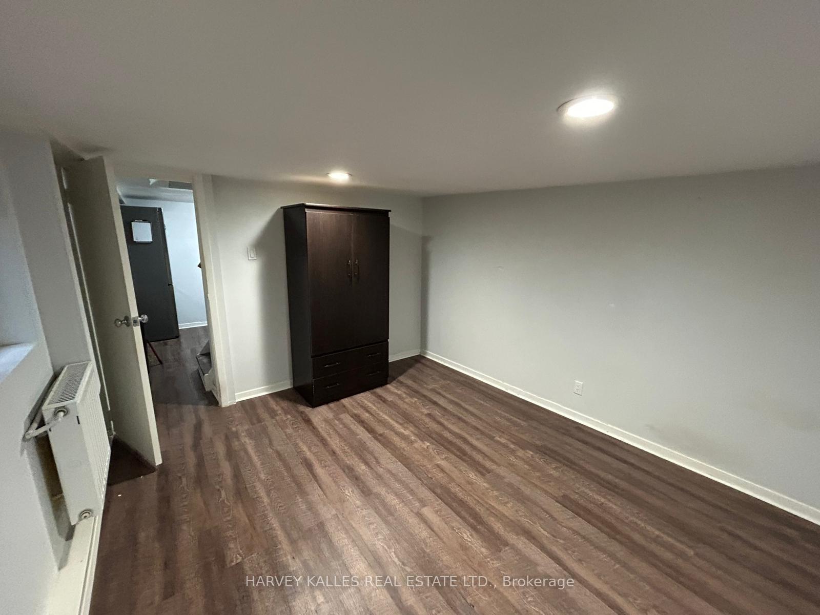 Photo 3 of Unit 3, 1098 Bathurst Street, Toronto, The Annex — HOMEH