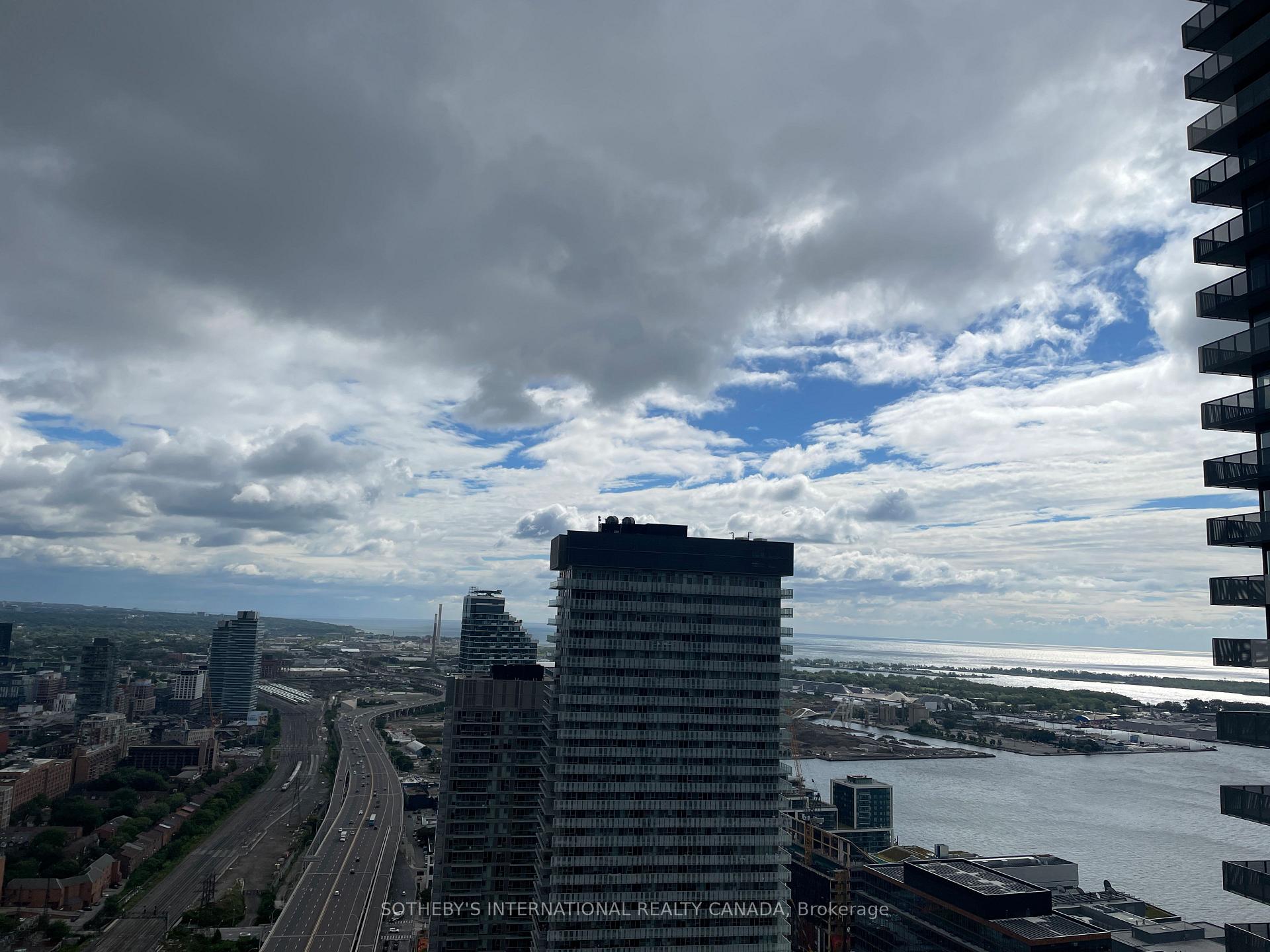 Photo 39 of Unit 5105, 55 Cooper Street, Toronto, Waterfront Communities — HOMEH