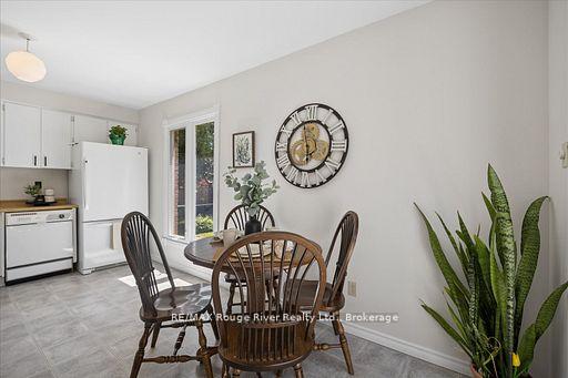 Photo 12 of 671 Greenbriar Drive, Oshawa, Eastdale — HOMEH