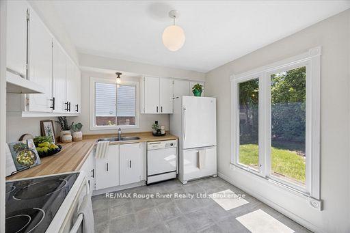 Photo 15 of 671 Greenbriar Drive, Oshawa, Eastdale — HOMEH