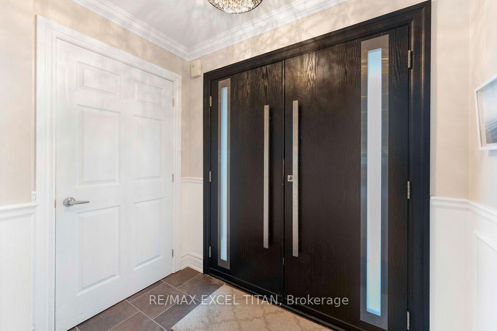 Photo 7 of 258 Glenway Circle, Newmarket, Glenway Estates — HOMEH