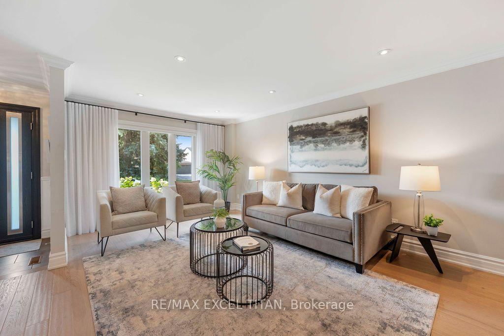 Photo 11 of 258 Glenway Circle, Newmarket, Glenway Estates — HOMEH