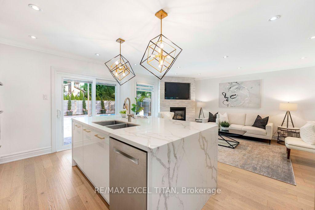 Photo 31 of 258 Glenway Circle, Newmarket, Glenway Estates — HOMEH