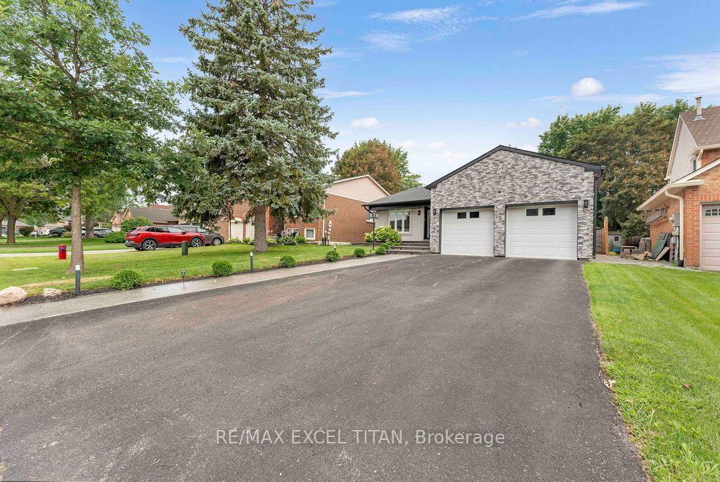 Photo 93 of 258 Glenway Circle, Newmarket, Glenway Estates — HOMEH
