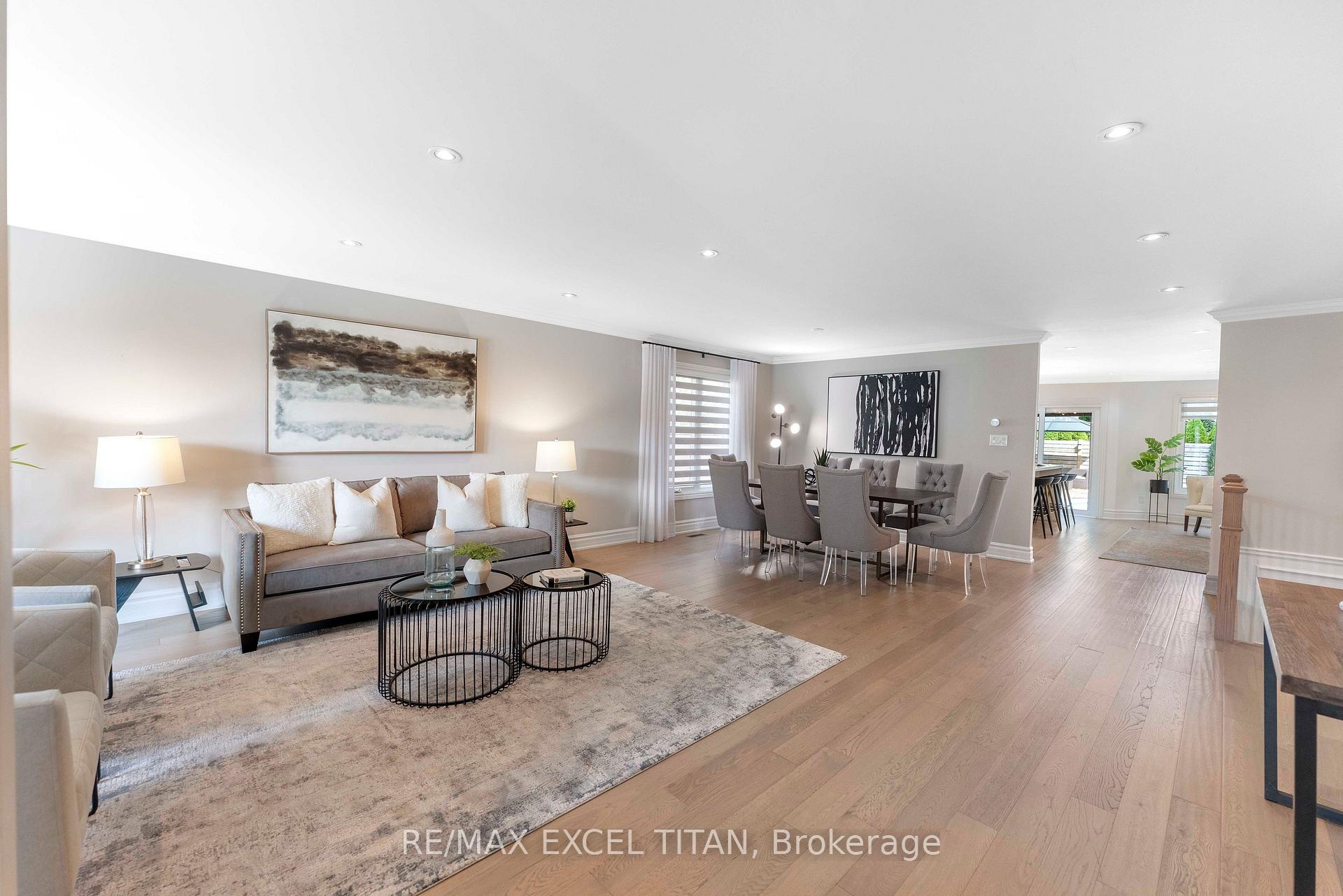 Photo 10 of 258 Glenway Circle, Newmarket, Glenway Estates — HOMEH